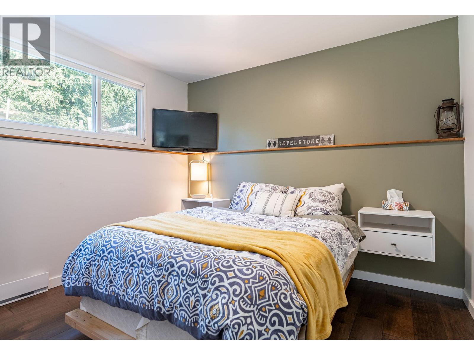 163 Pearkes Drive, Revelstoke