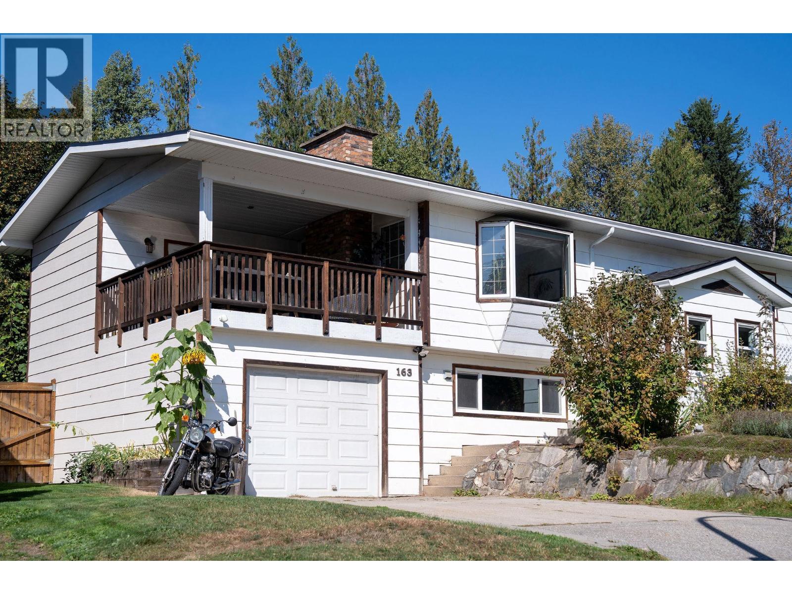 163 Pearkes Drive, Revelstoke