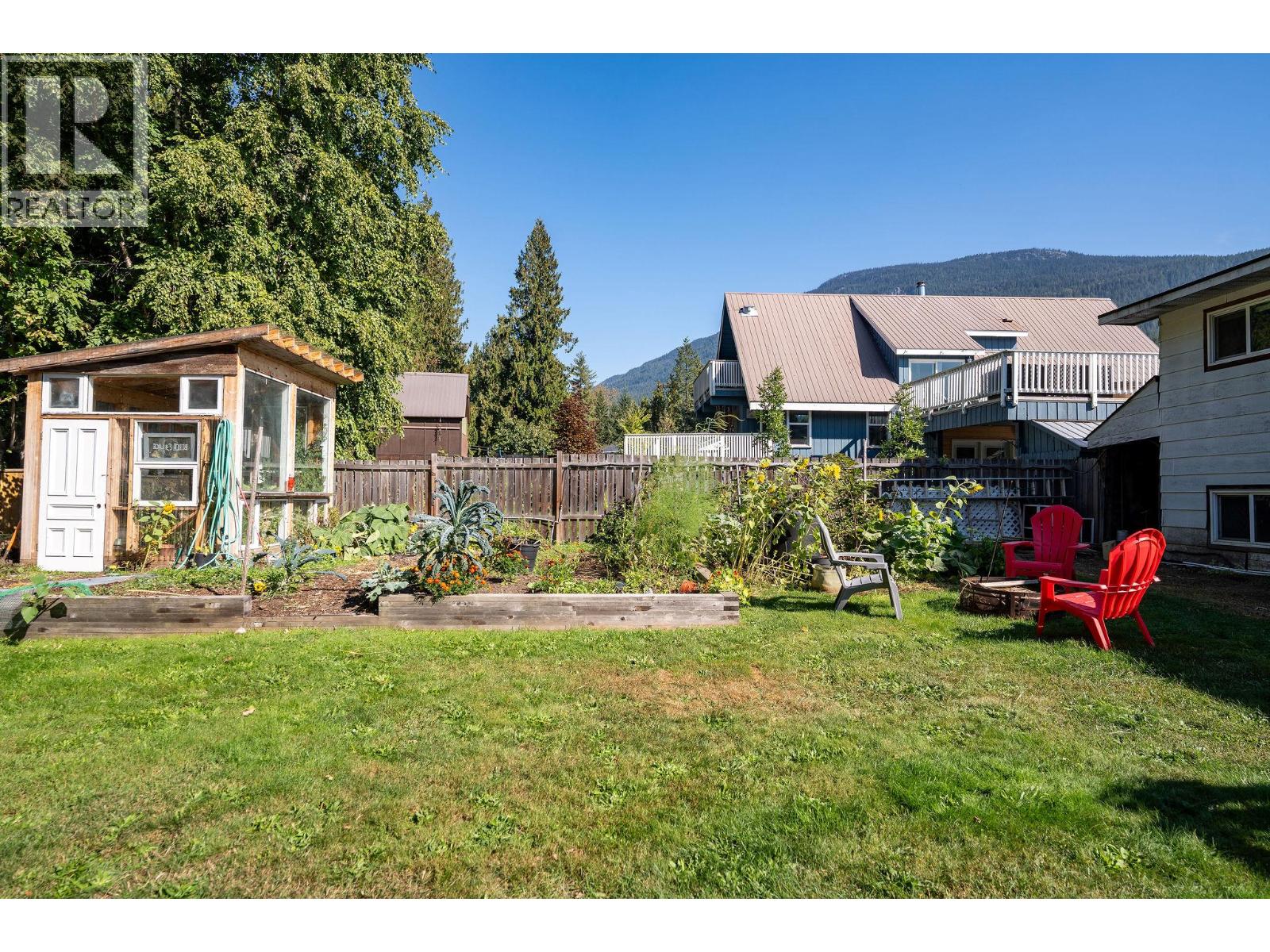 163 Pearkes Drive, Revelstoke