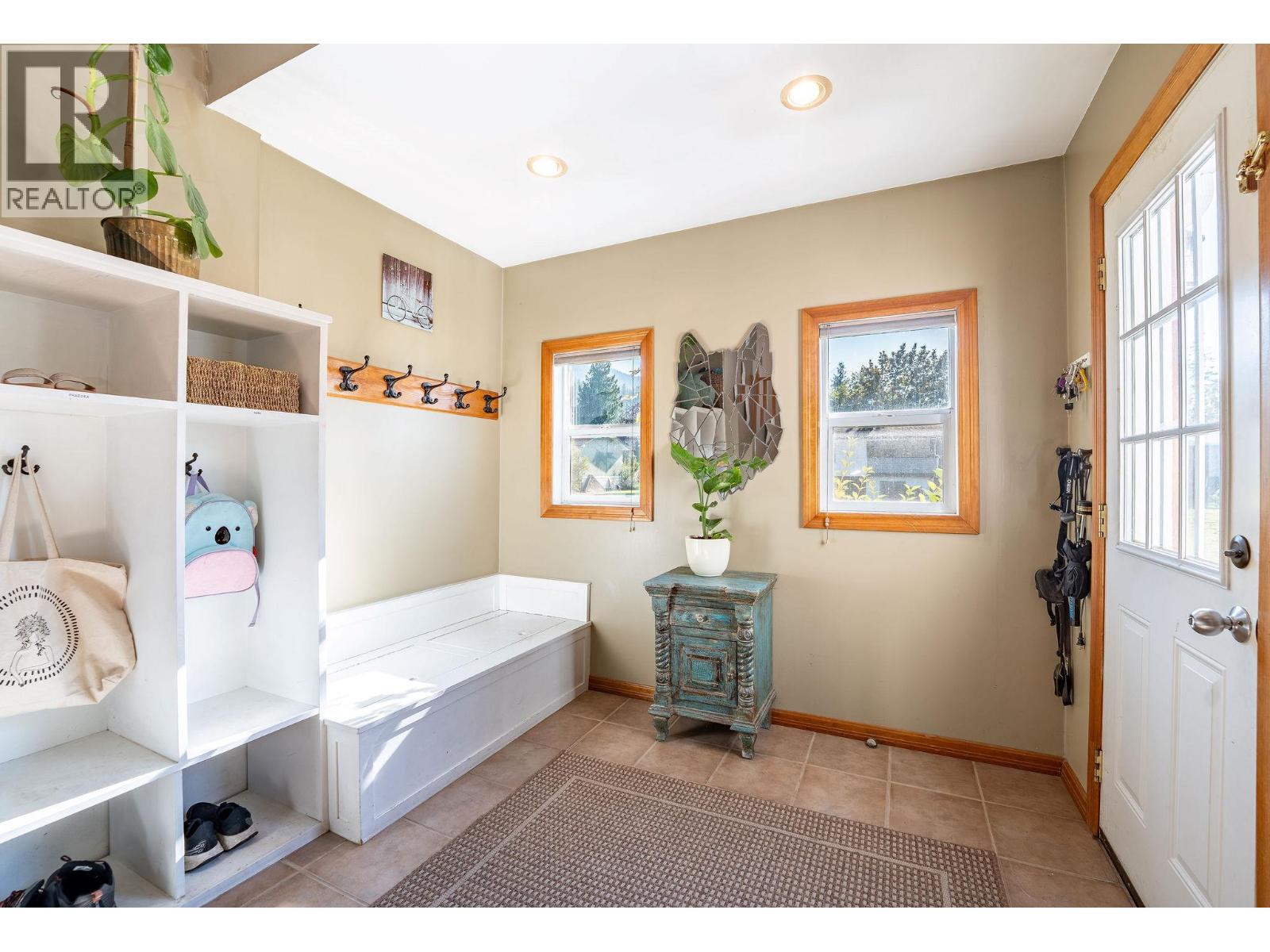163 Pearkes Drive, Revelstoke