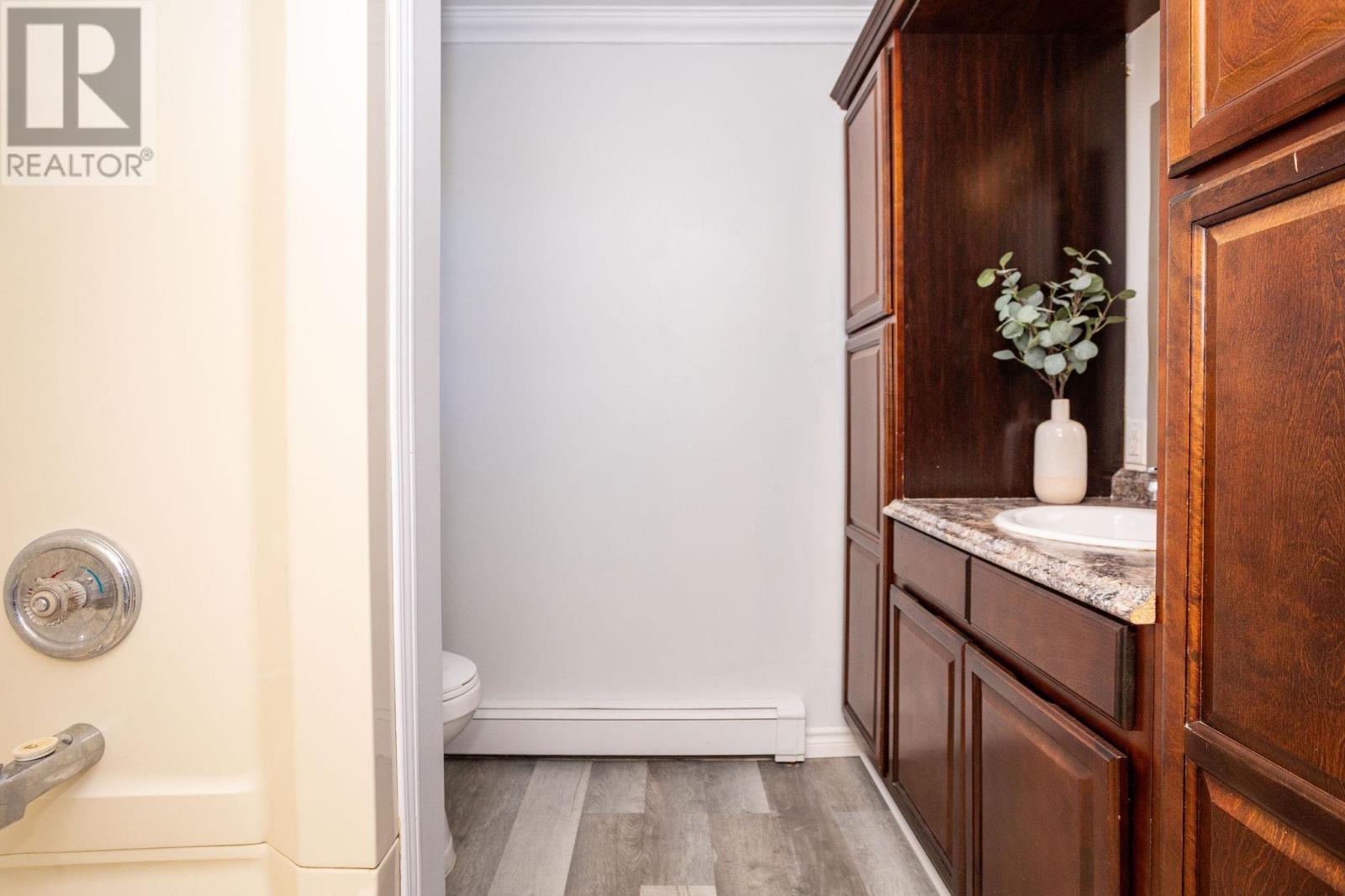 616 Valleyfield Road - 10