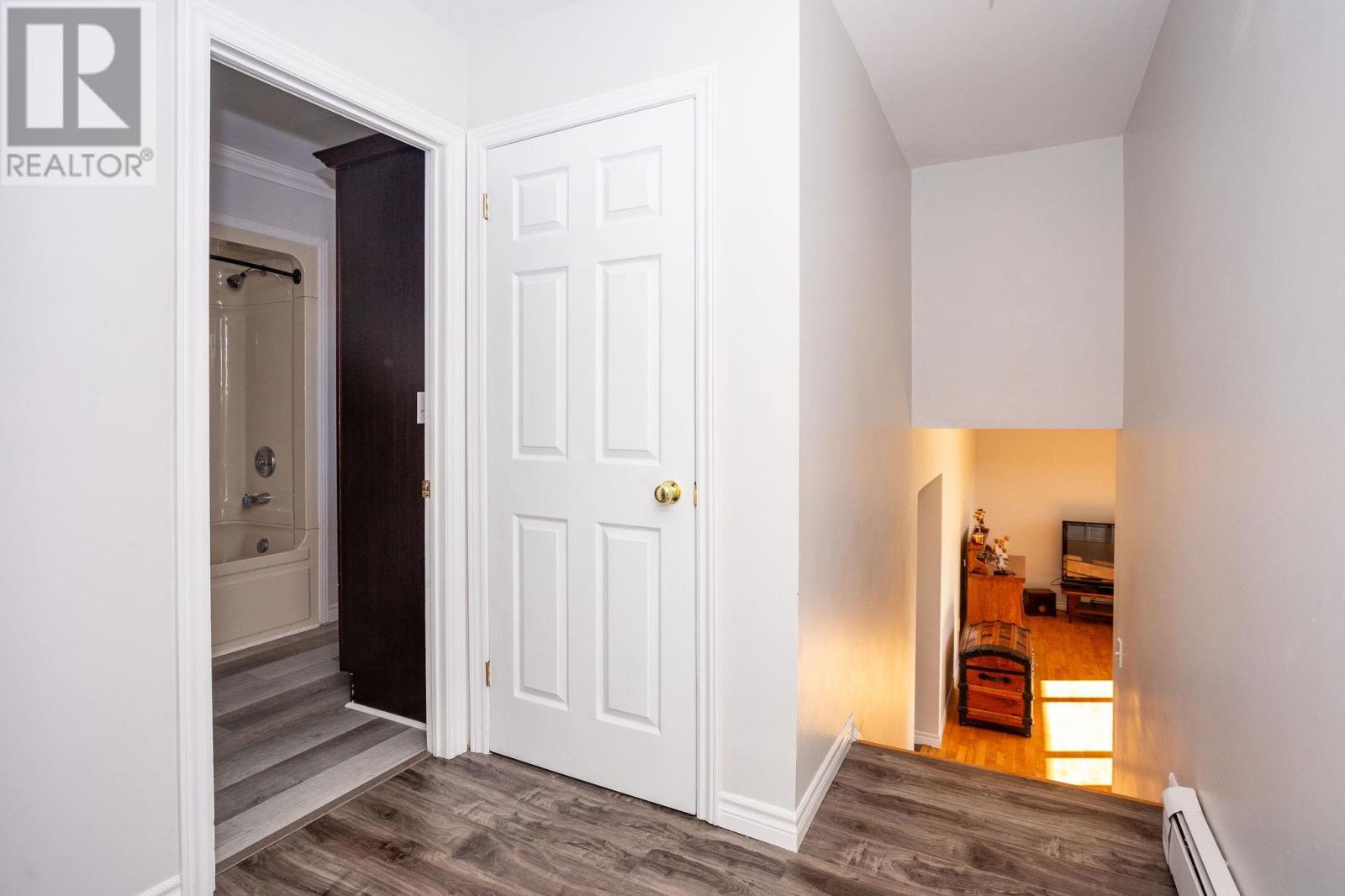 616 Valleyfield Road - 15