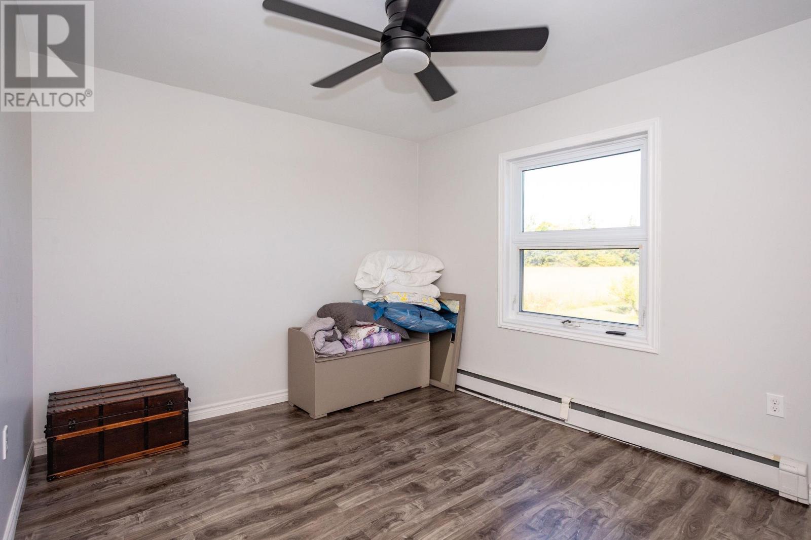 616 Valleyfield Road - 13