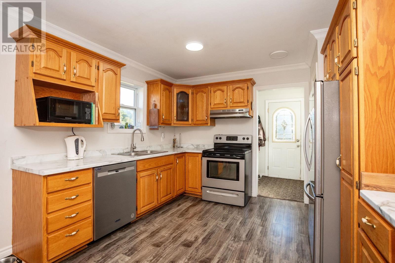 616 Valleyfield Road - 20