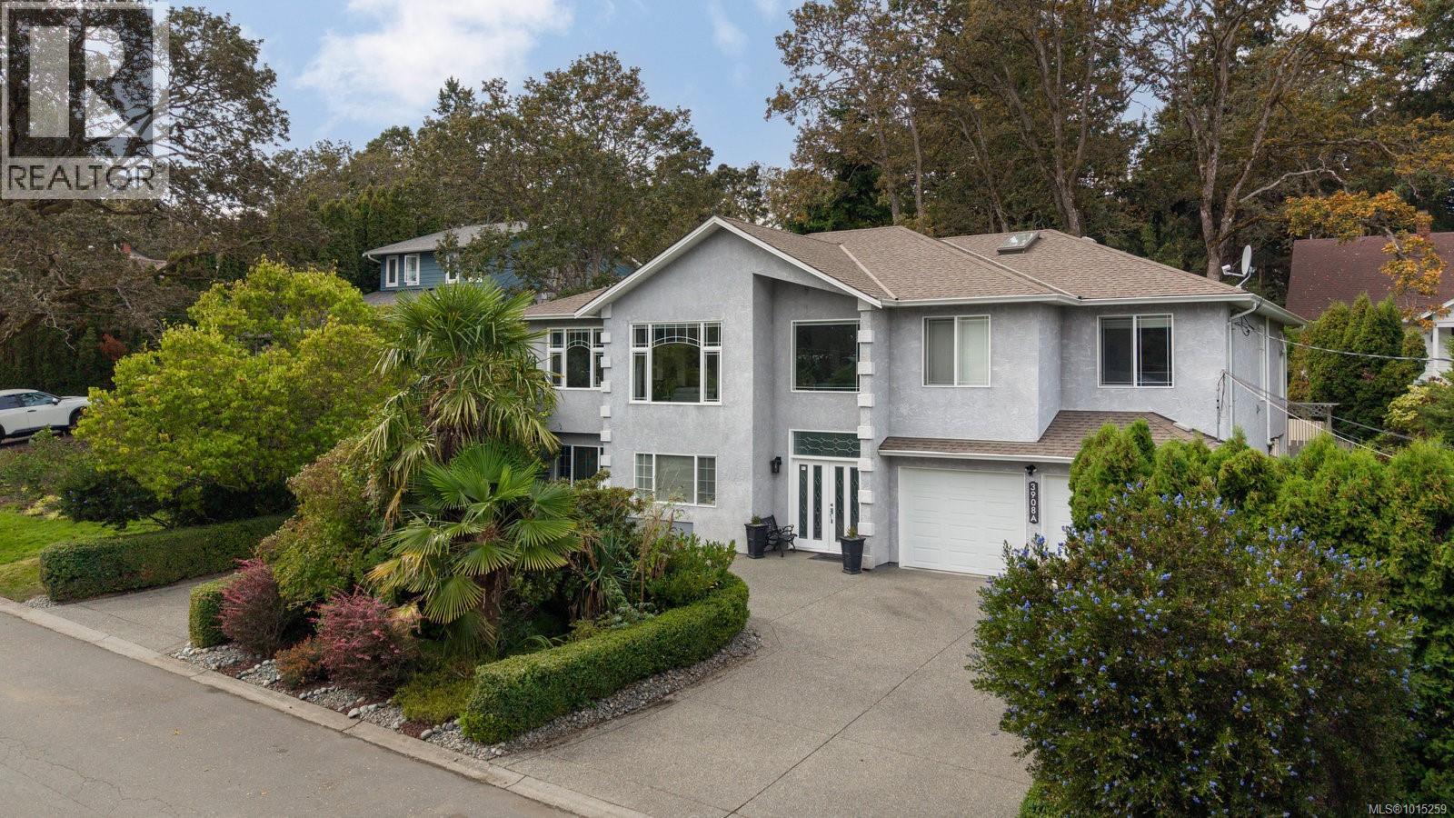  3908A Ascot Drive, Saanich