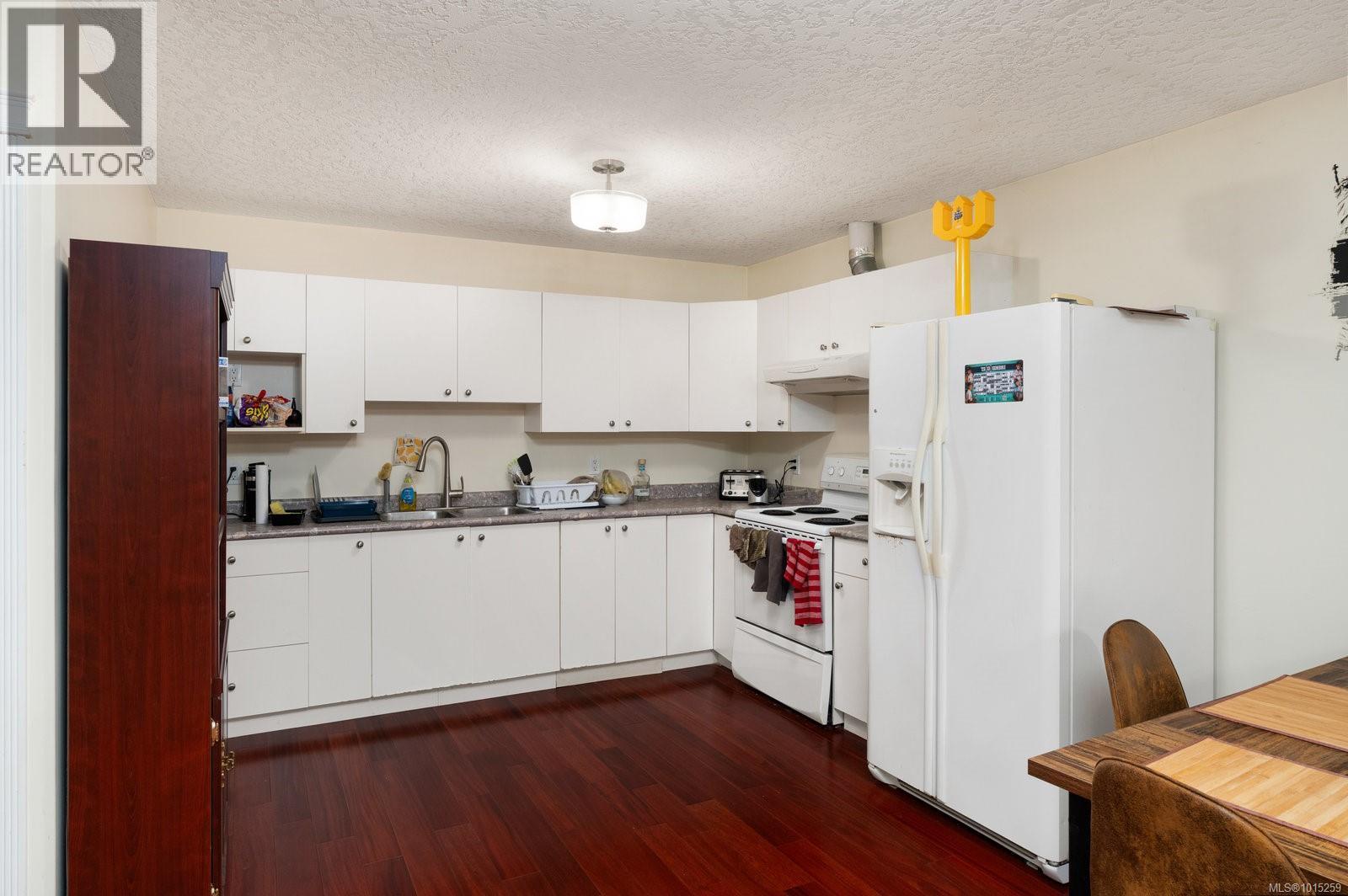 3908A Ascot Drive, Saanich