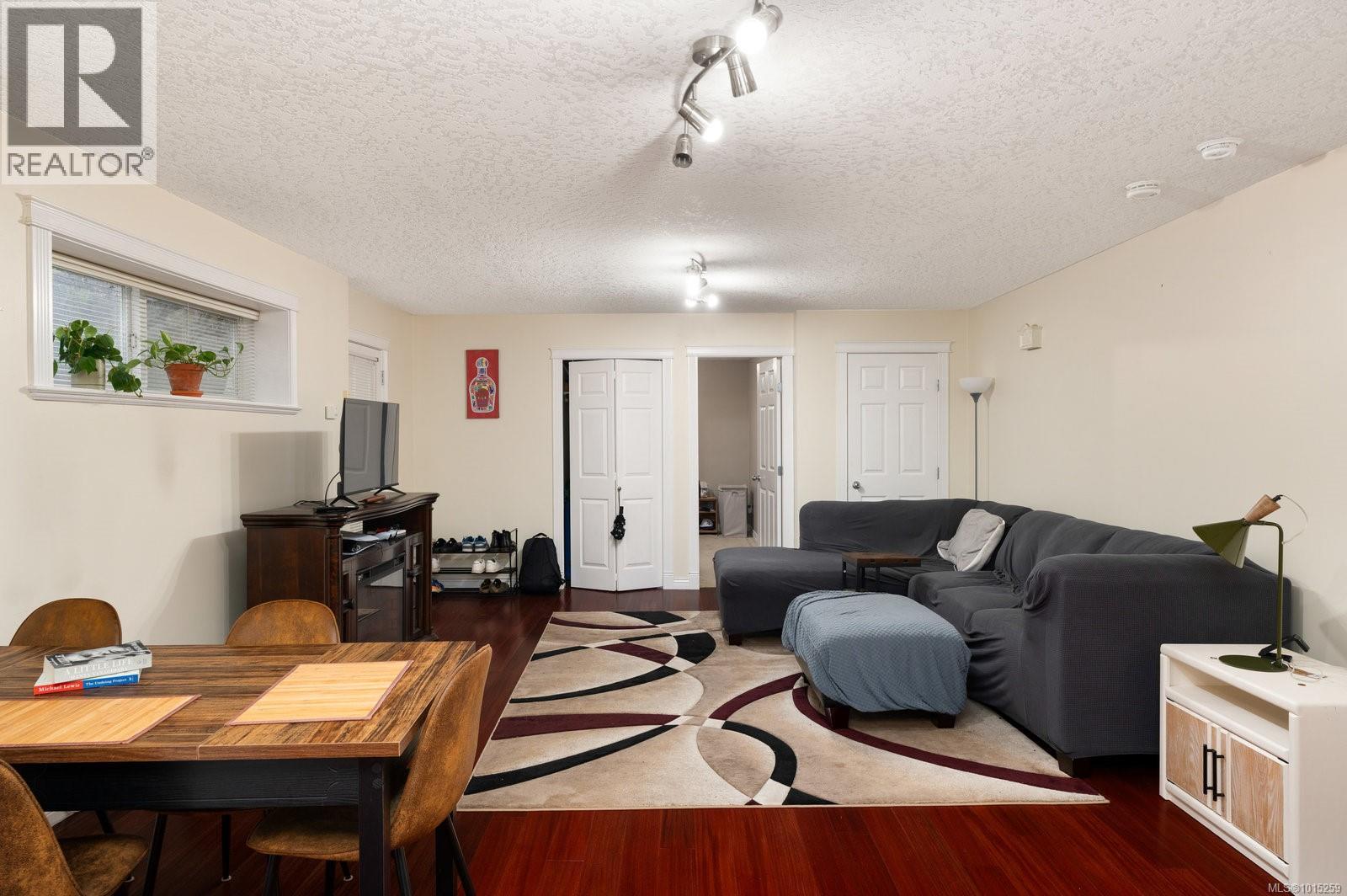  3908A Ascot Drive, Saanich