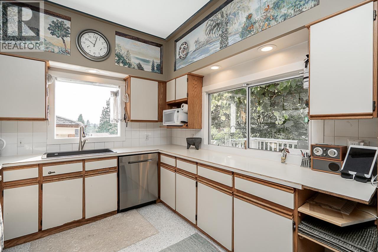 830 E 14TH AVENUE, Vancouver