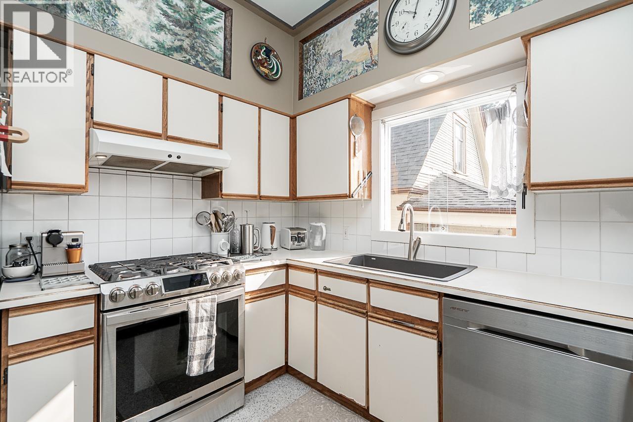 830 E 14TH AVENUE, Vancouver