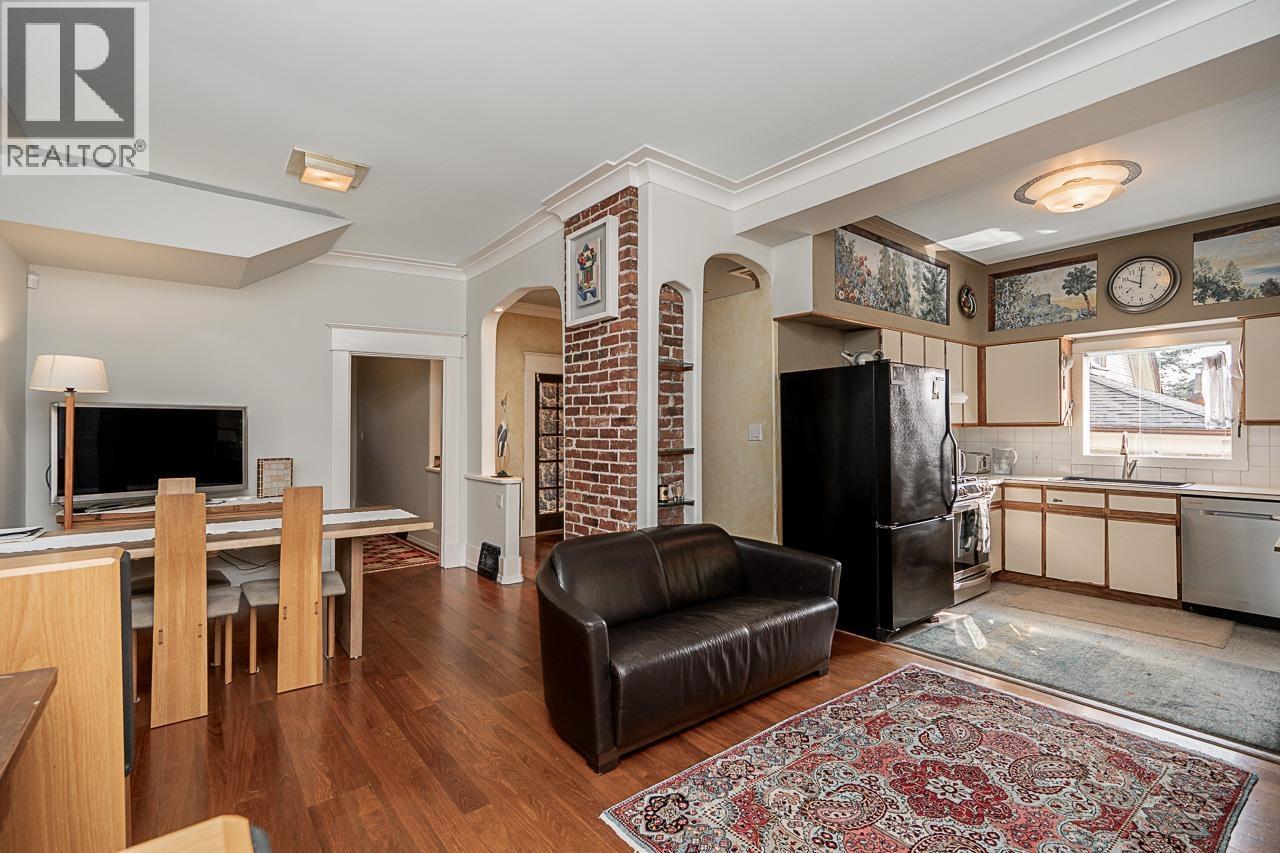 830 E 14TH AVENUE, Vancouver