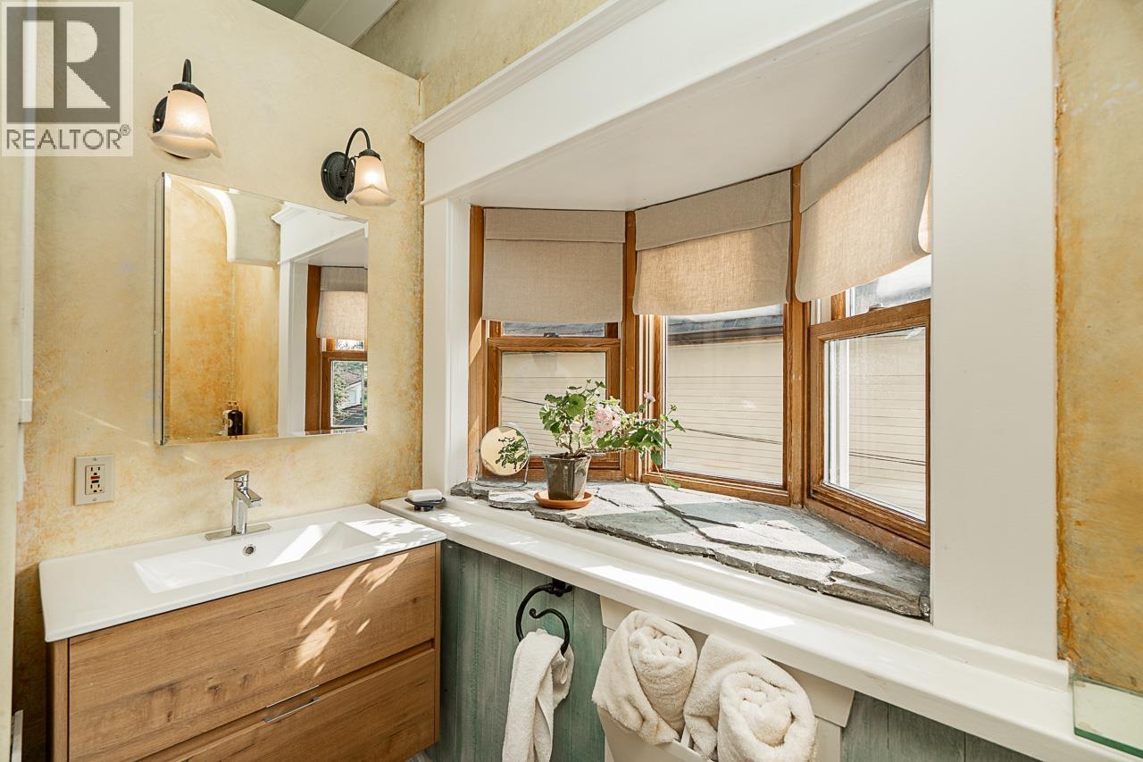 830 E 14TH AVENUE, Vancouver