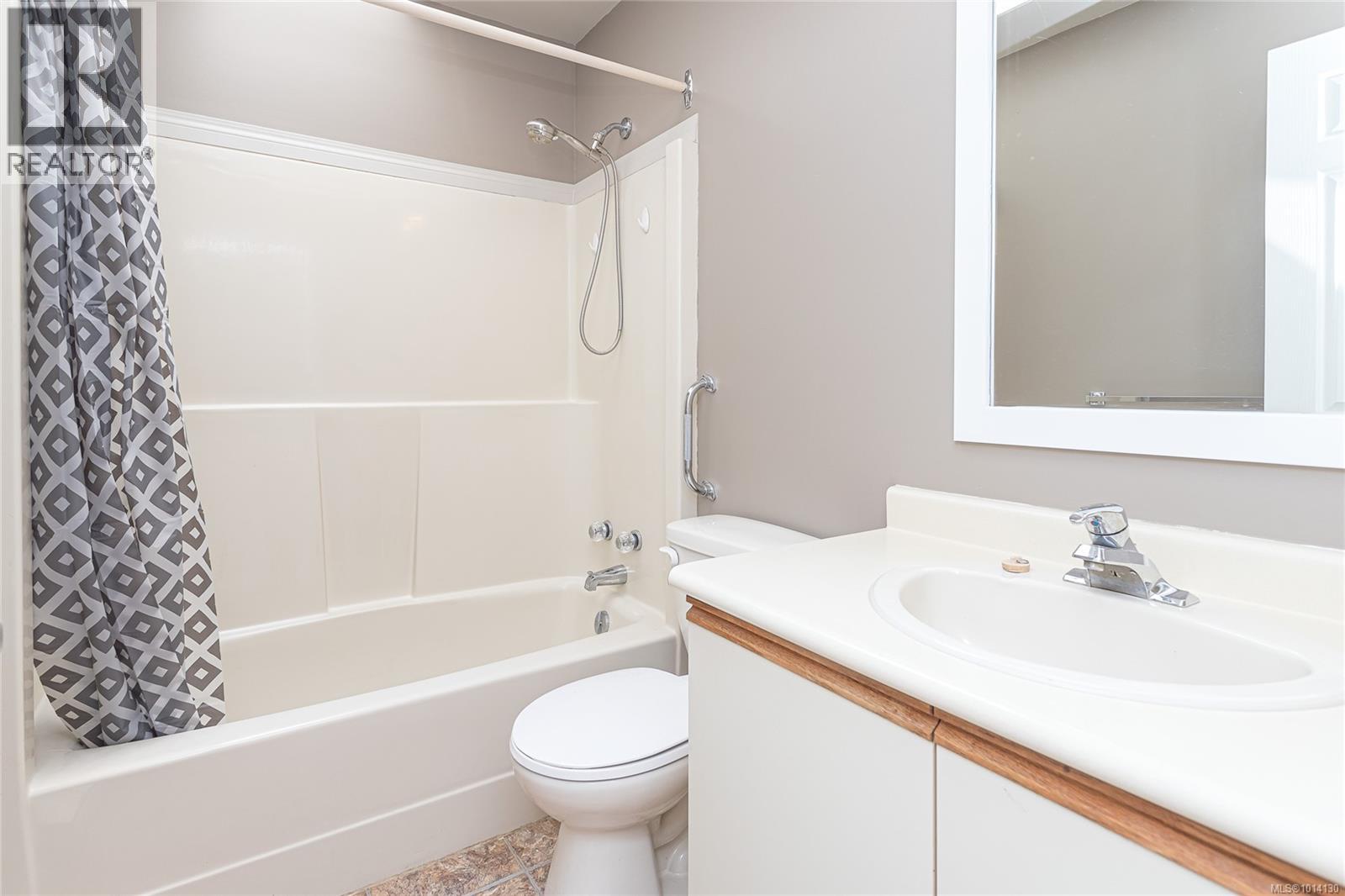 548 Hawthorne Dr, Qualicum Beach