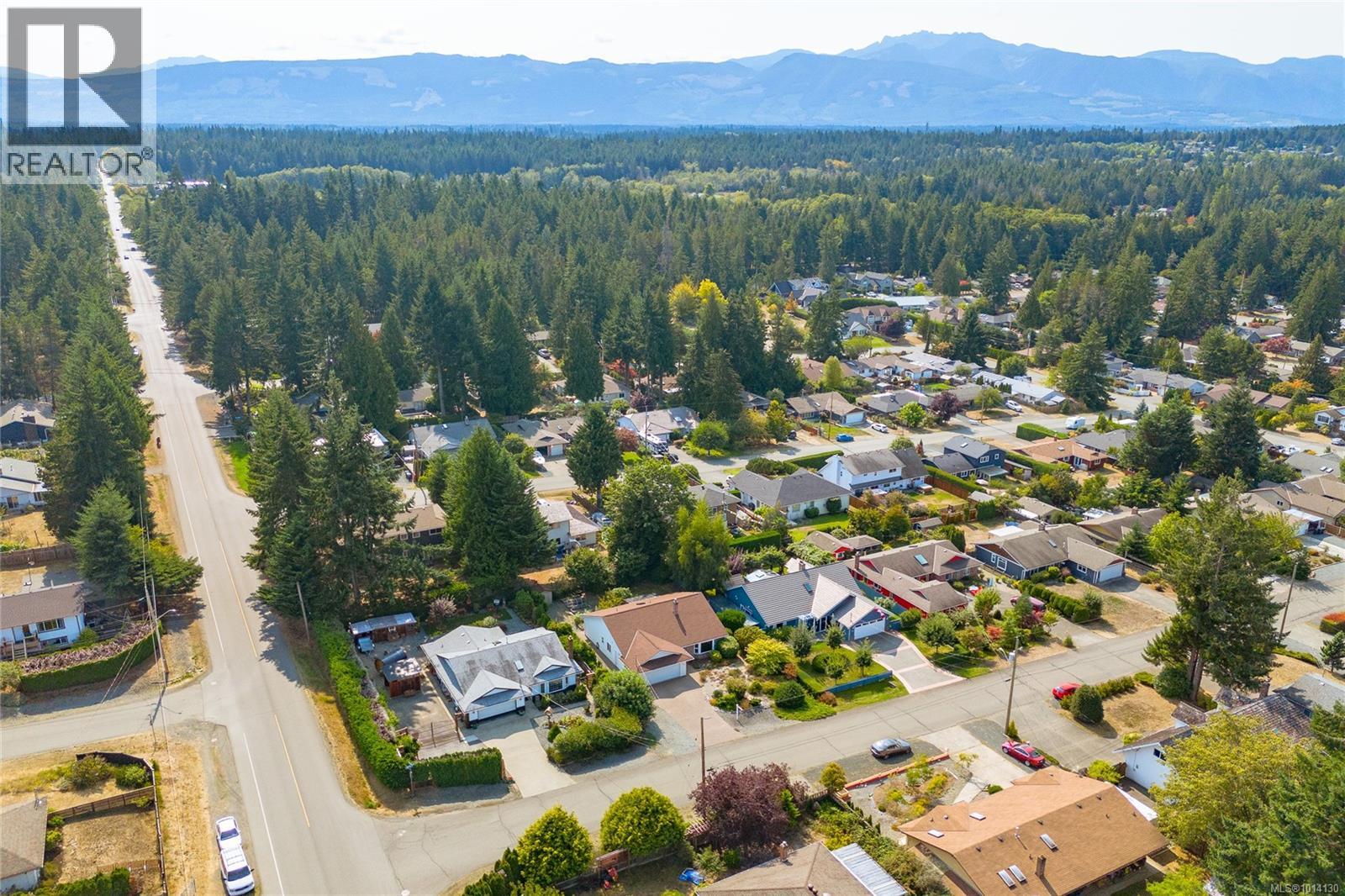 548 Hawthorne Dr, Qualicum Beach