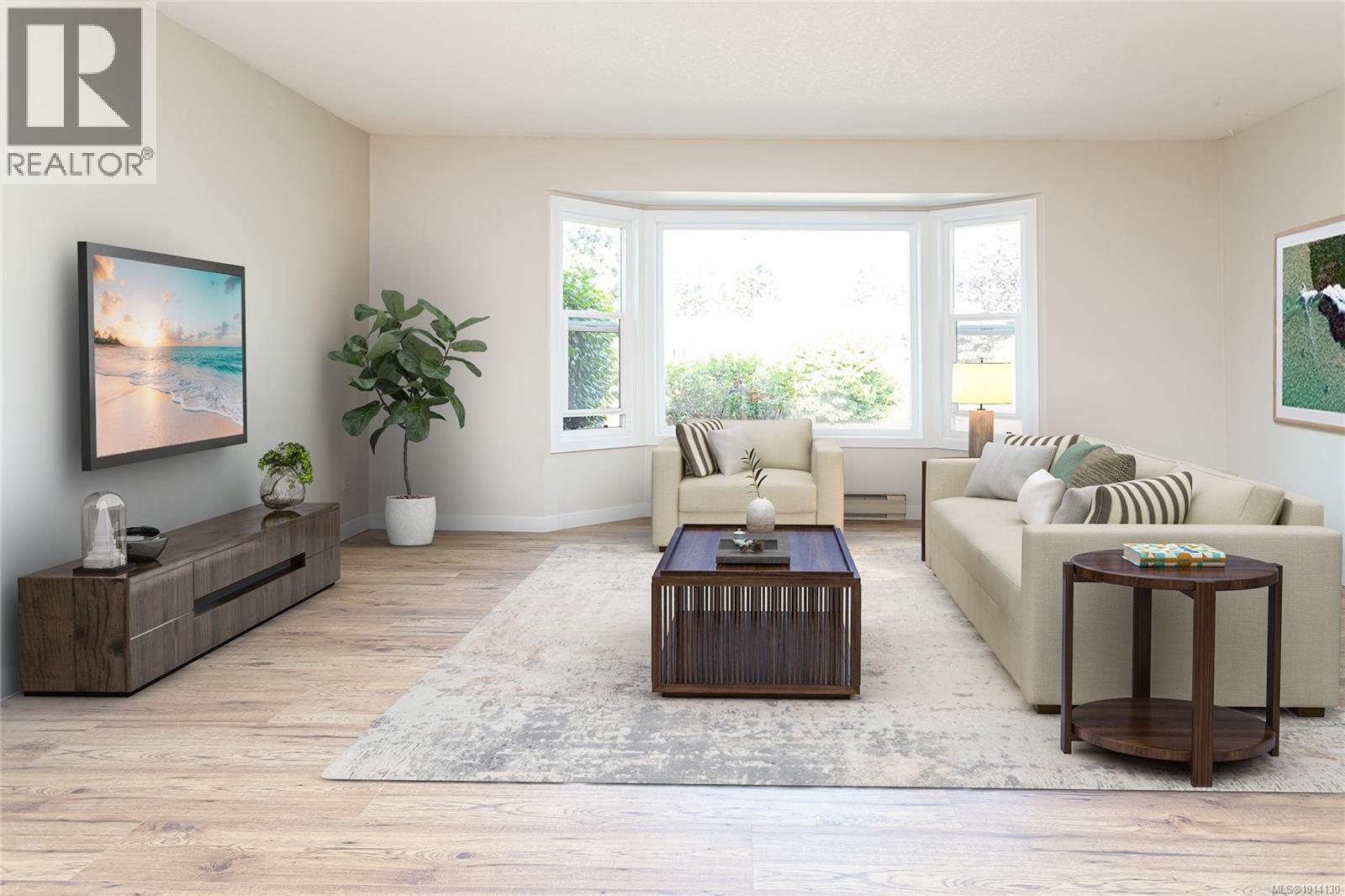 548 Hawthorne Dr, Qualicum Beach