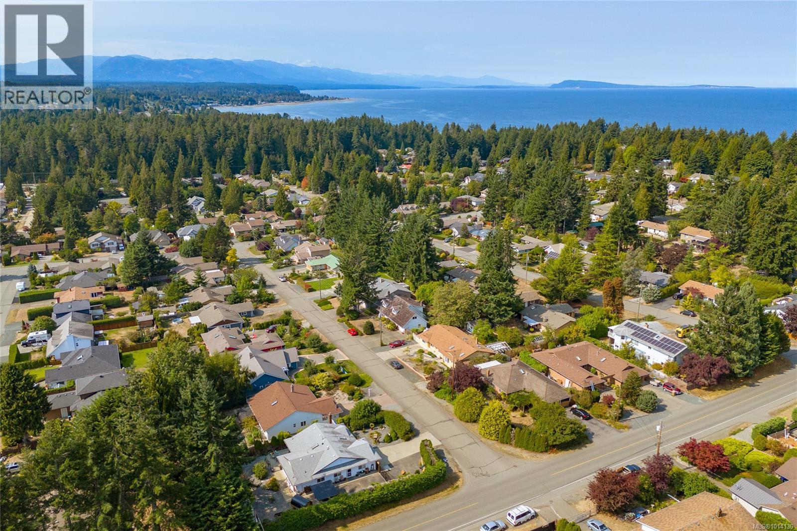 548 Hawthorne Dr, Qualicum Beach