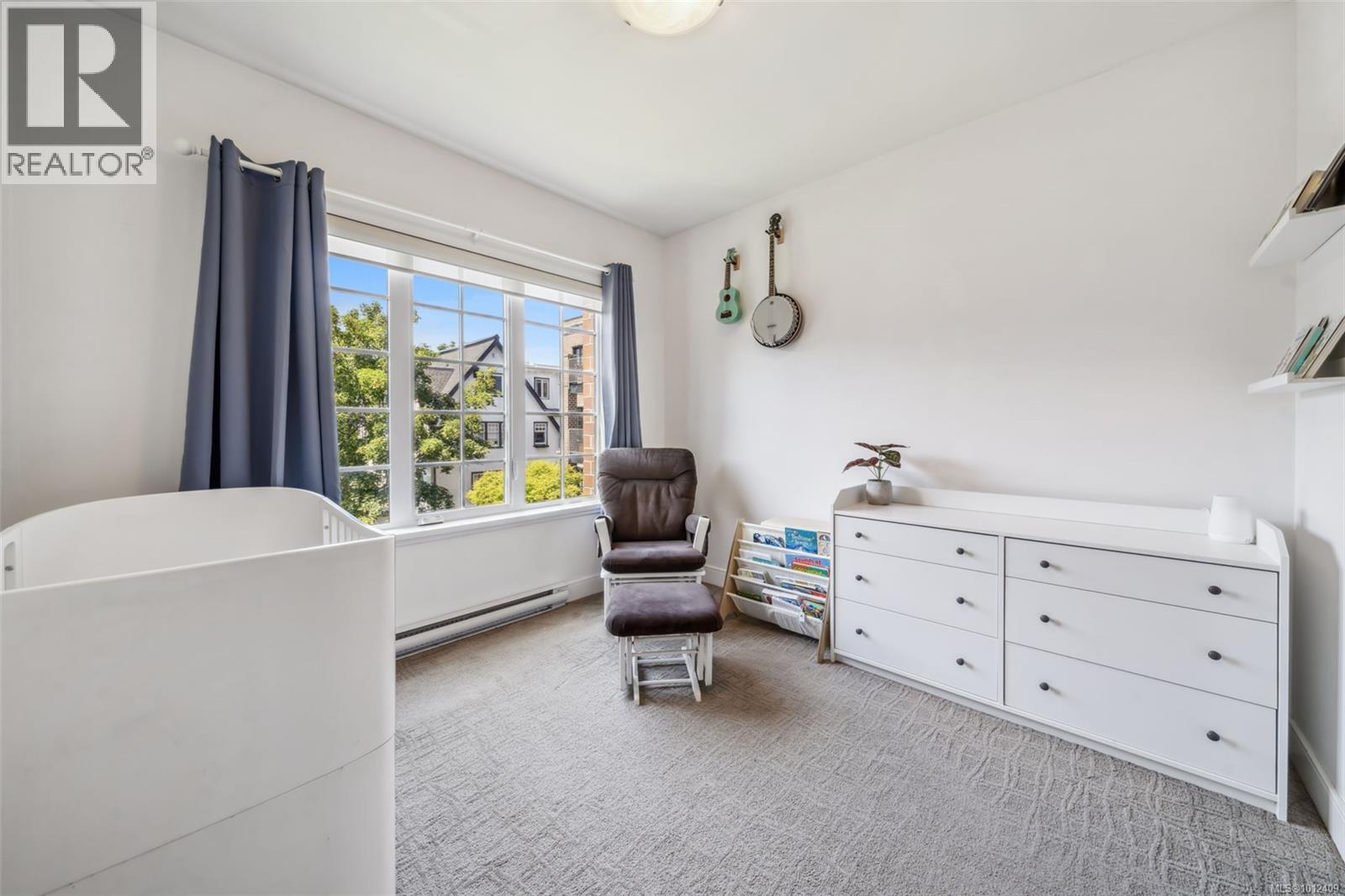 304 1011 Burdett Avenue, Victoria