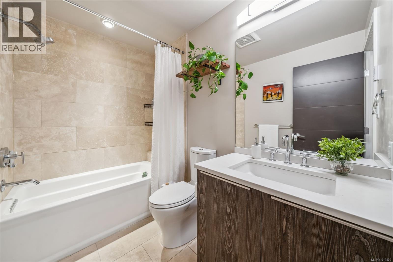 304 1011 Burdett Avenue, Victoria