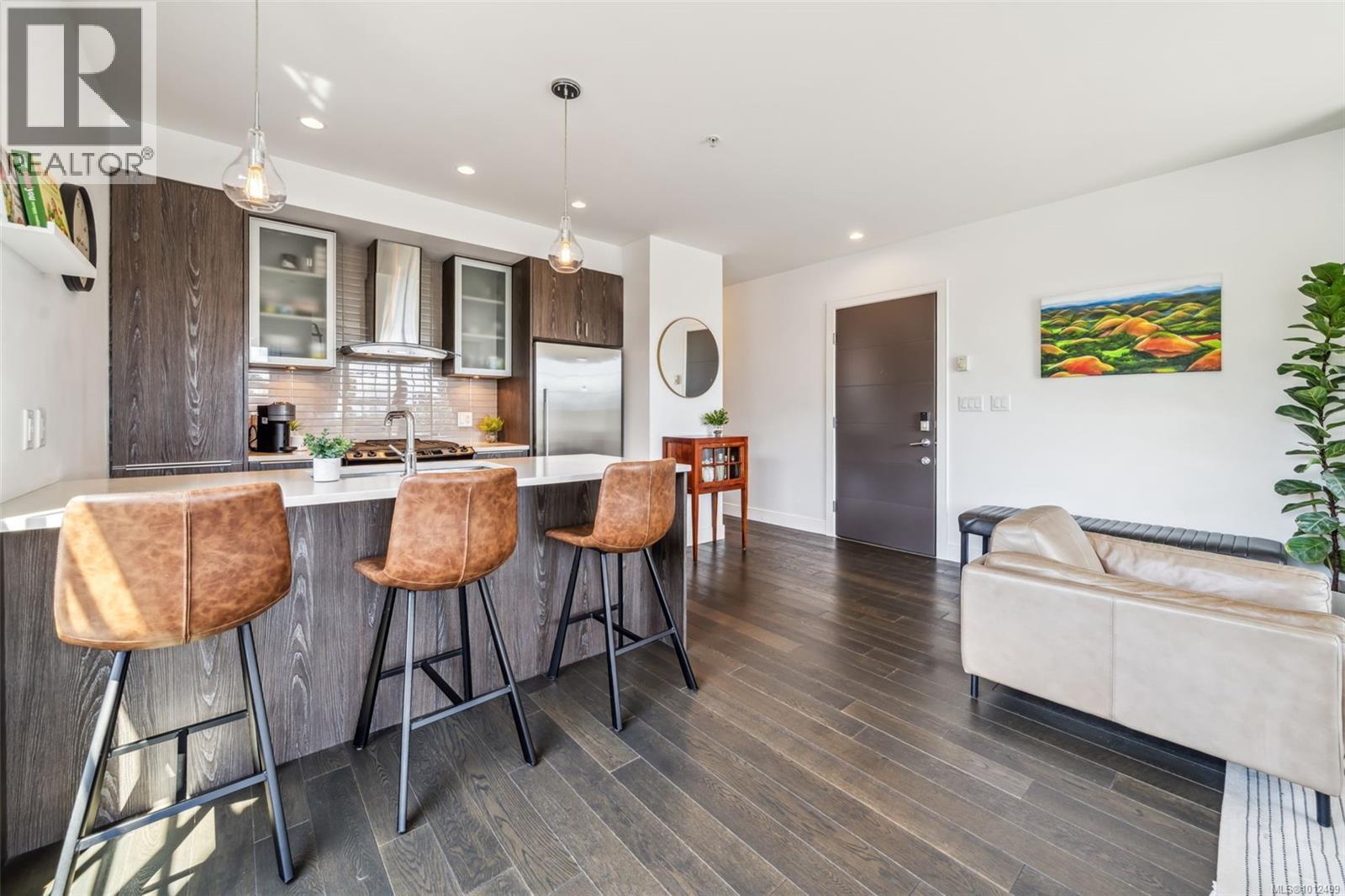 304 1011 Burdett Avenue, Victoria