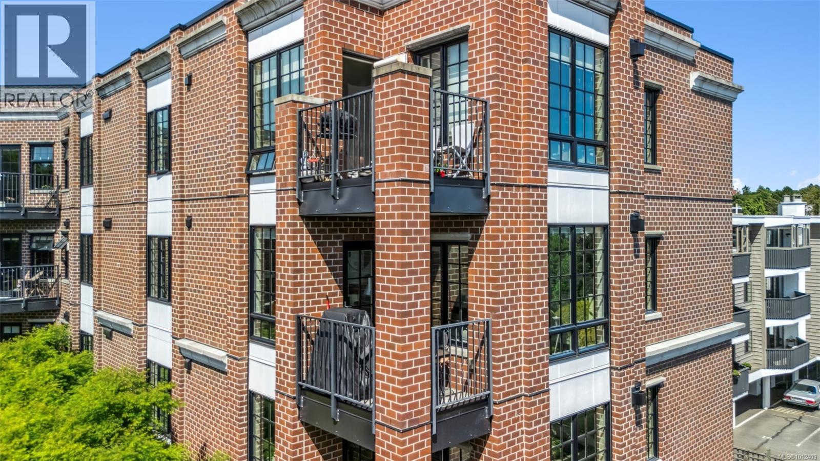 304 1011 Burdett Avenue, Victoria