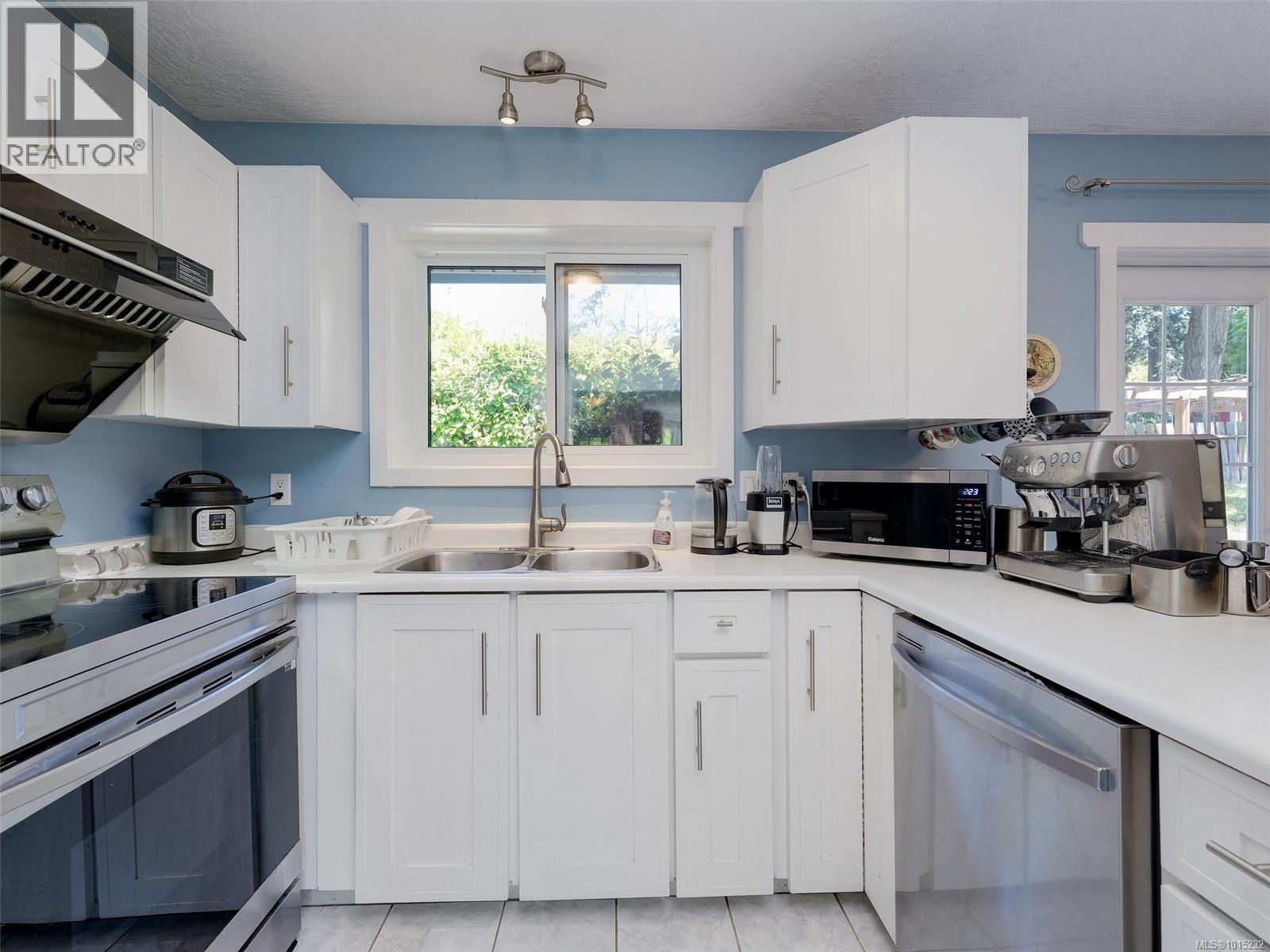 3343 Brenda Lane, Colwood