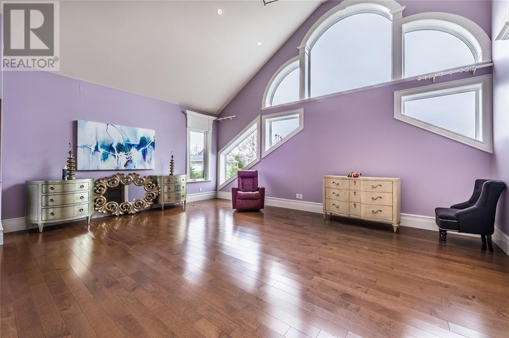 293 Buckingham Drive - Image 38