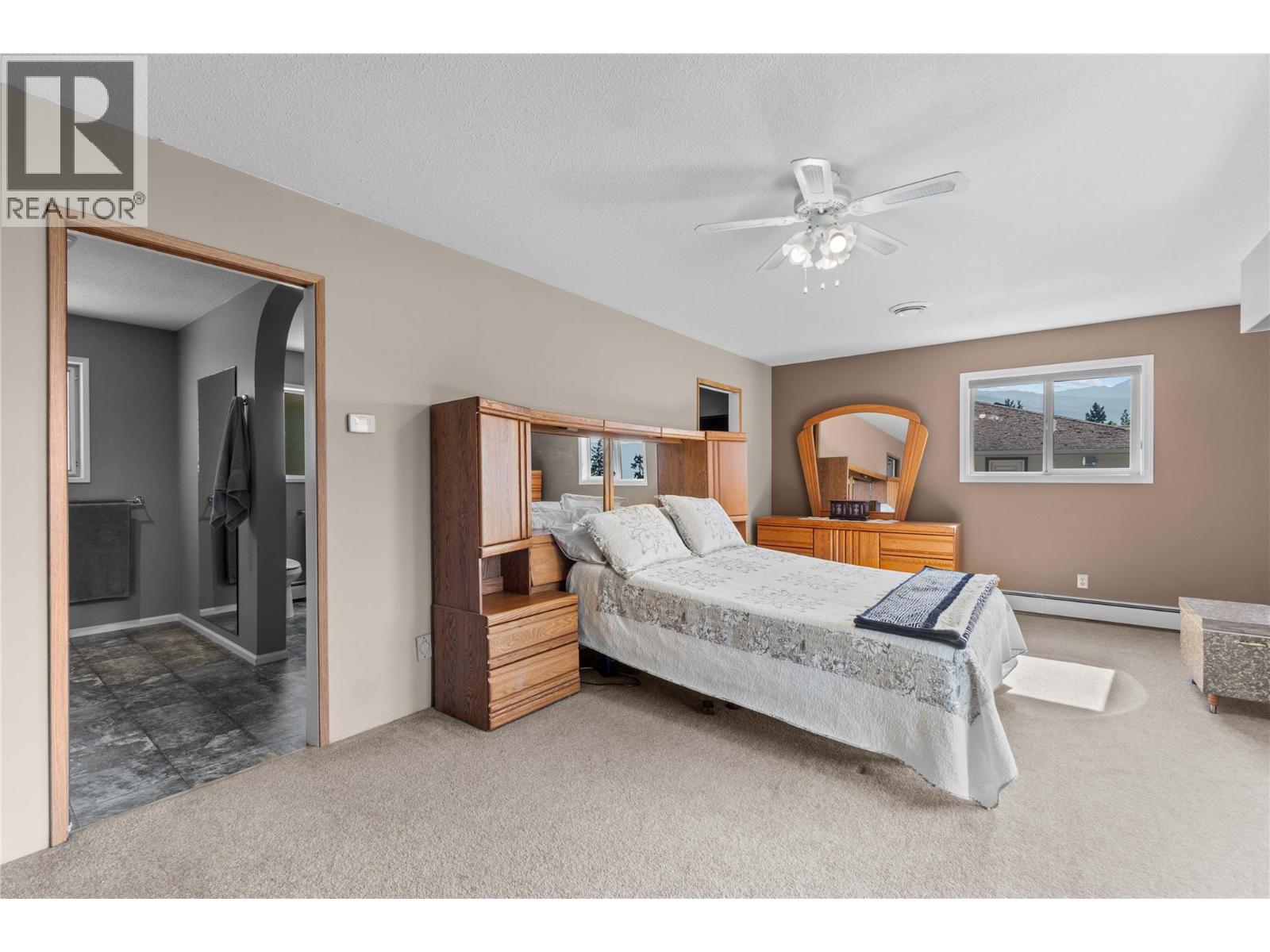  1541 20 Avenue Northeast, Salmon Arm