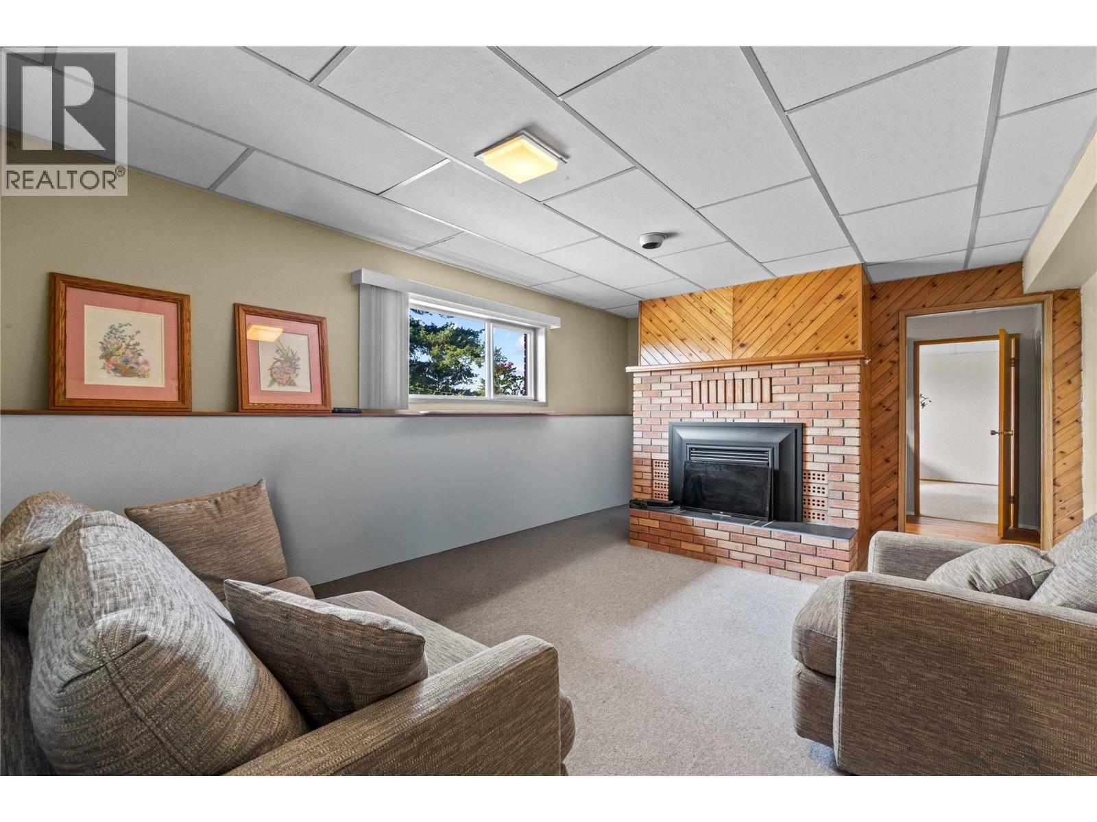  1541 20 Avenue Northeast, Salmon Arm