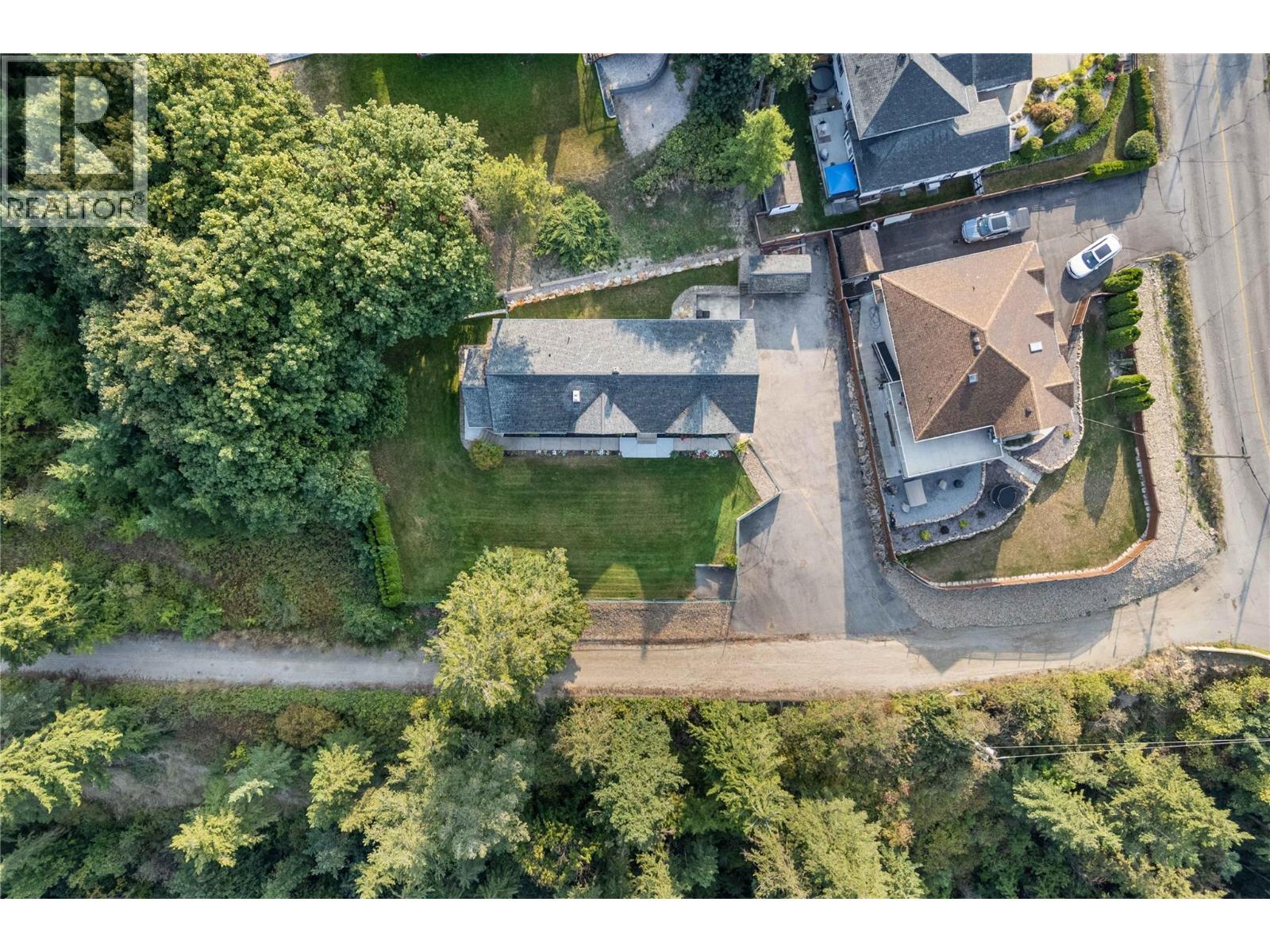  1541 20 Avenue Northeast, Salmon Arm