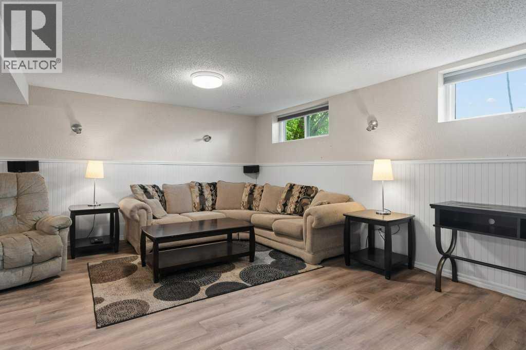 Single Family House Bi-level for Sale in  Allan Crescent SE Acadia Calgary 