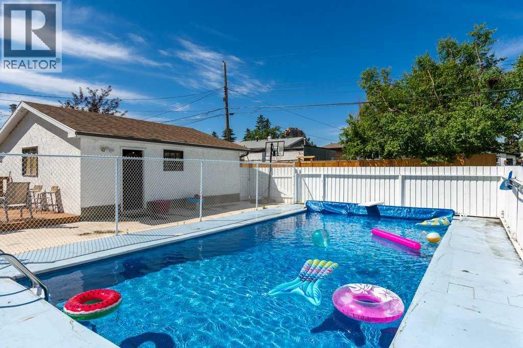 Single Family House Bi-level for Sale in  Allan Crescent SE Acadia Calgary 
