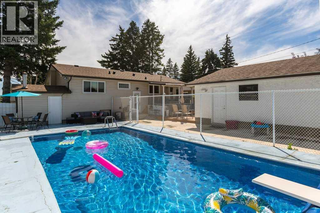 Single Family House Bi-level for Sale in  Allan Crescent SE Acadia Calgary 