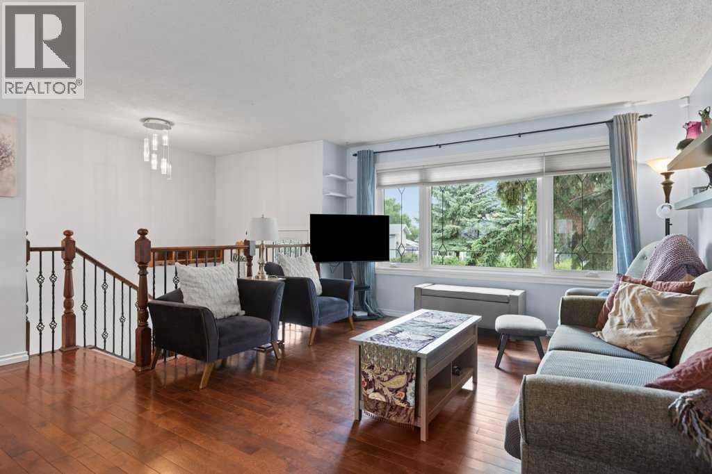 Single Family House Bi-level for Sale in  Allan Crescent SE Acadia Calgary 