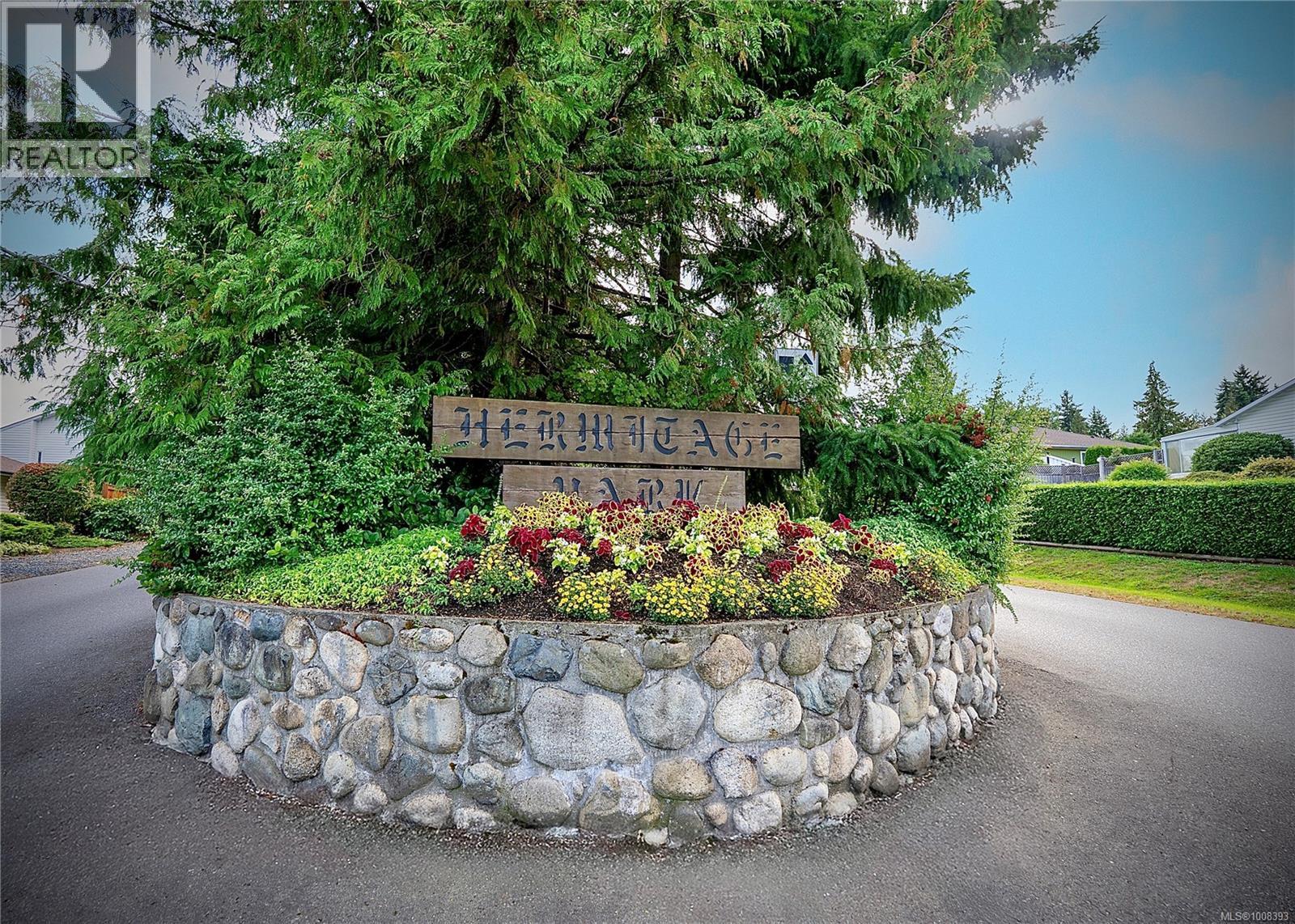 907 Savary Dr, Qualicum Beach