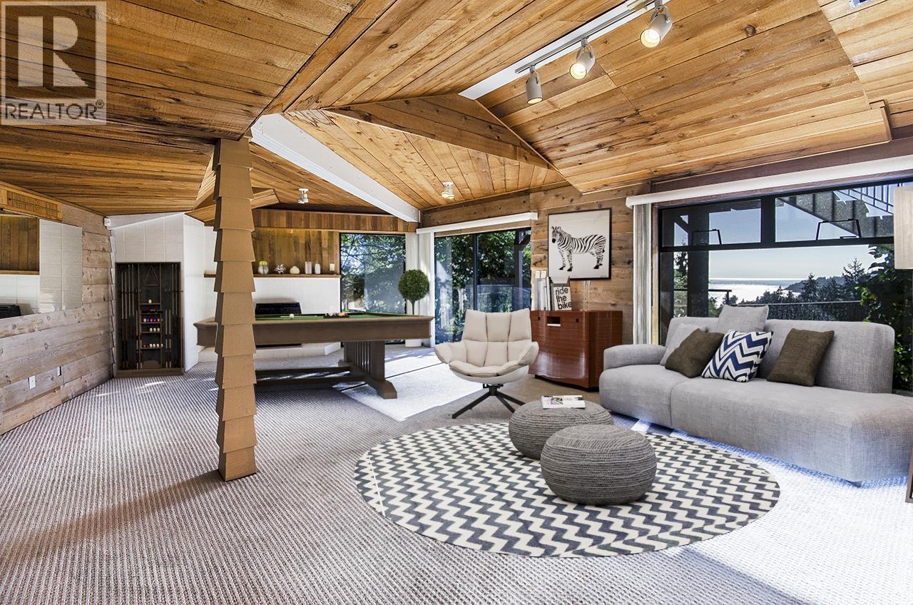 3803 BAYRIDGE AVENUE, West Vancouver