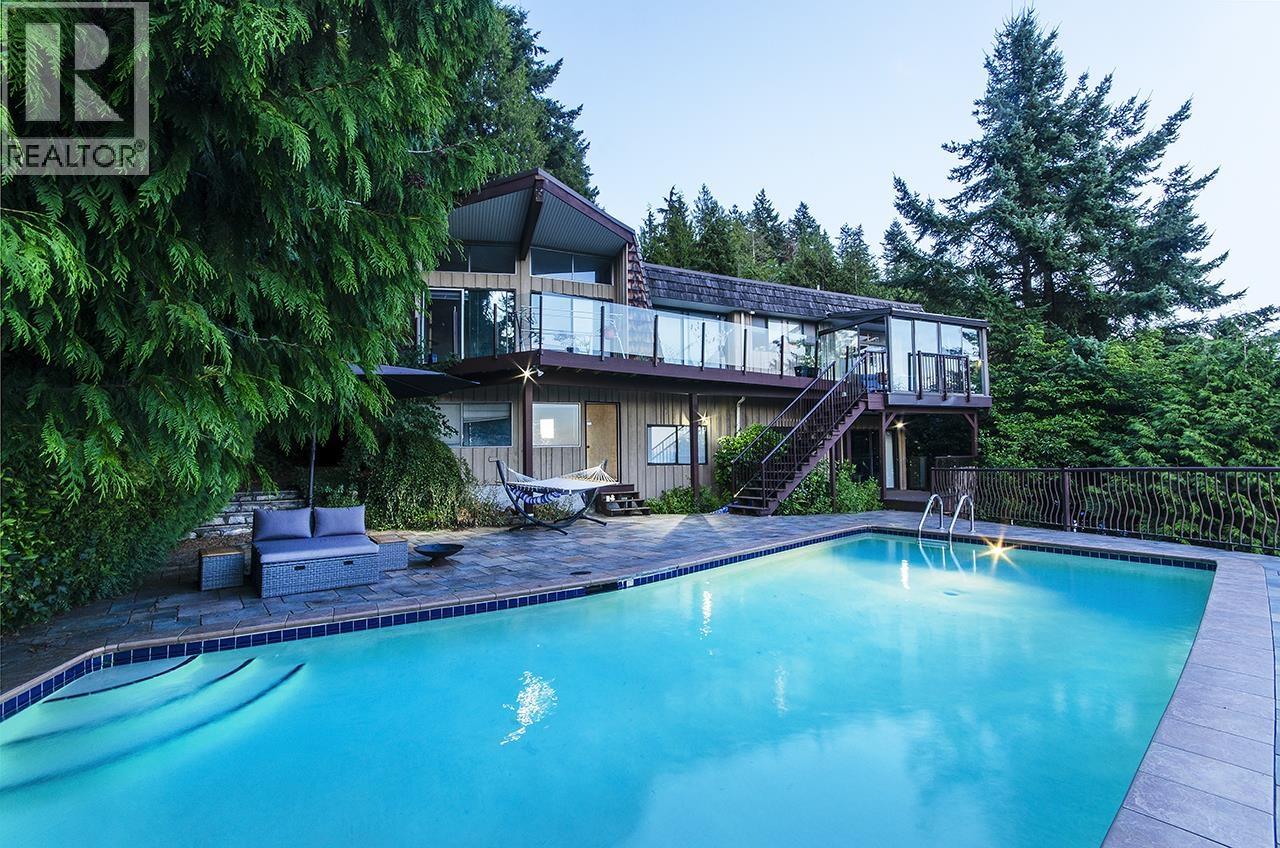 3803 BAYRIDGE AVENUE, West Vancouver