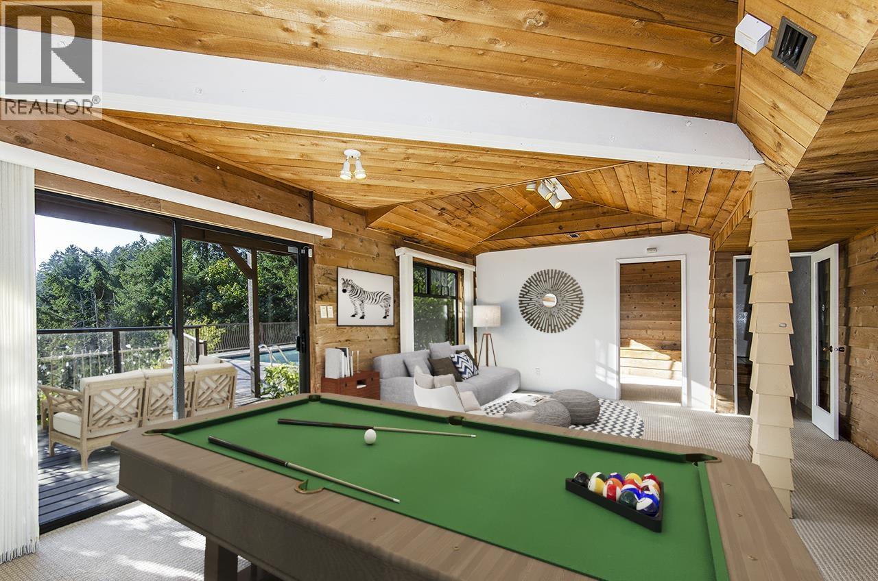 3803 BAYRIDGE AVENUE, West Vancouver