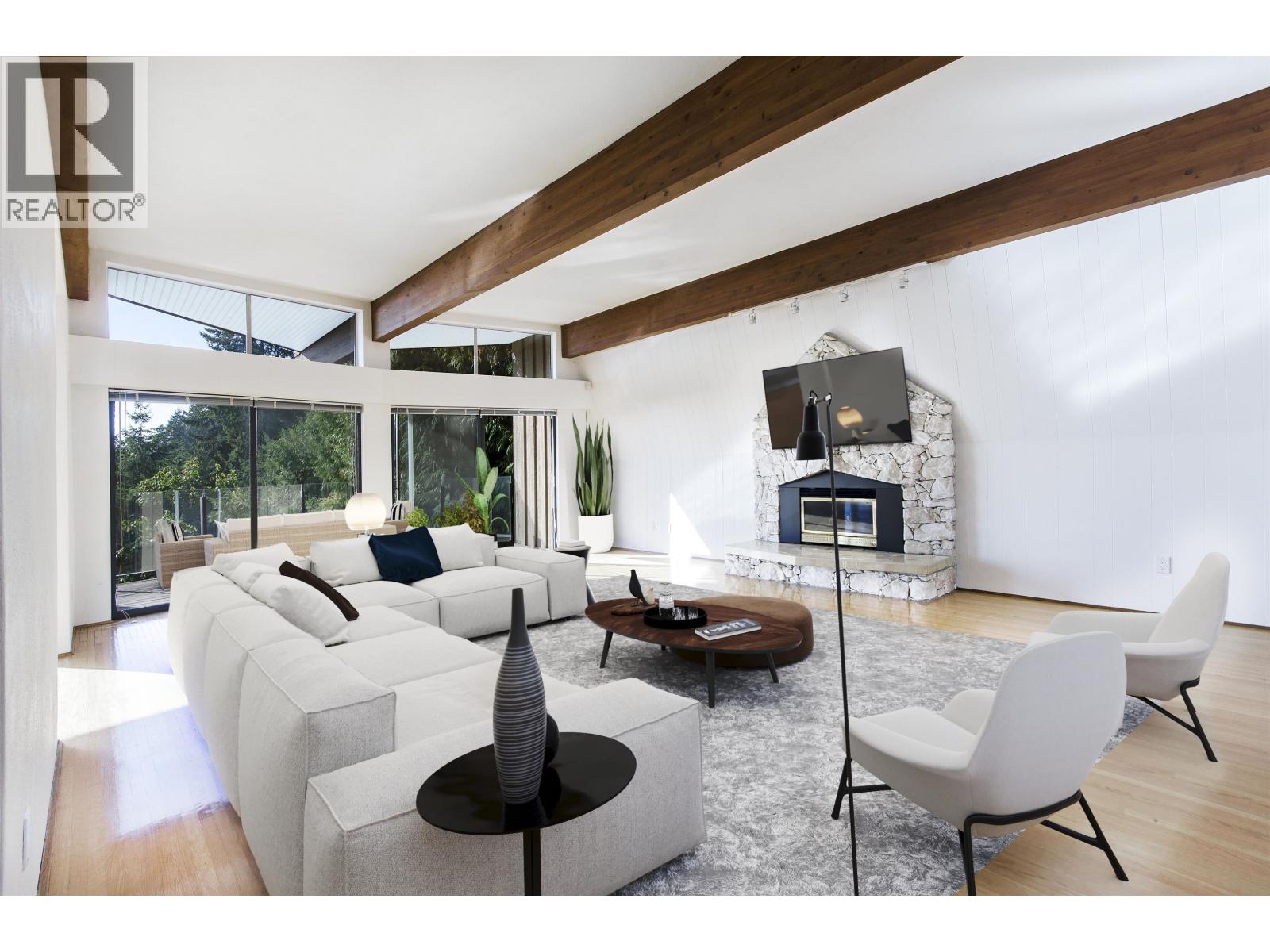 3803 BAYRIDGE AVENUE, West Vancouver