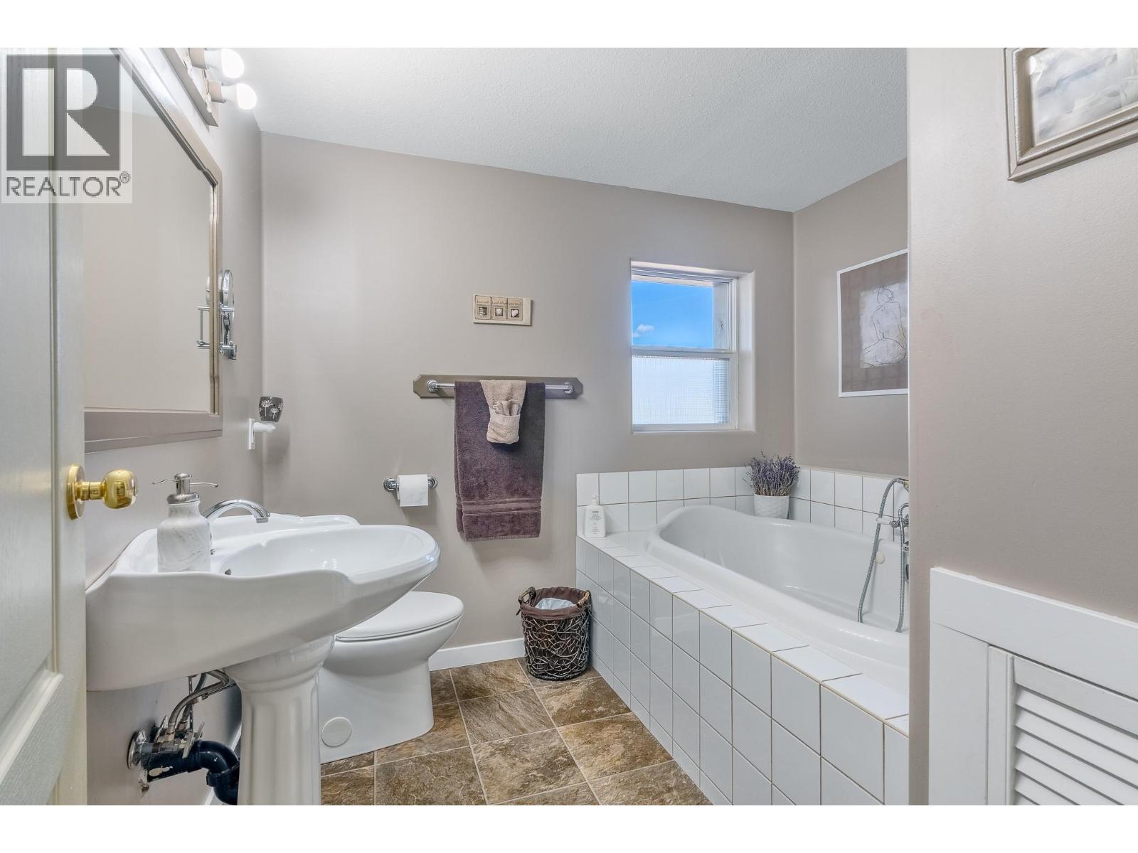 285 Kault Hill Road, Salmon Arm