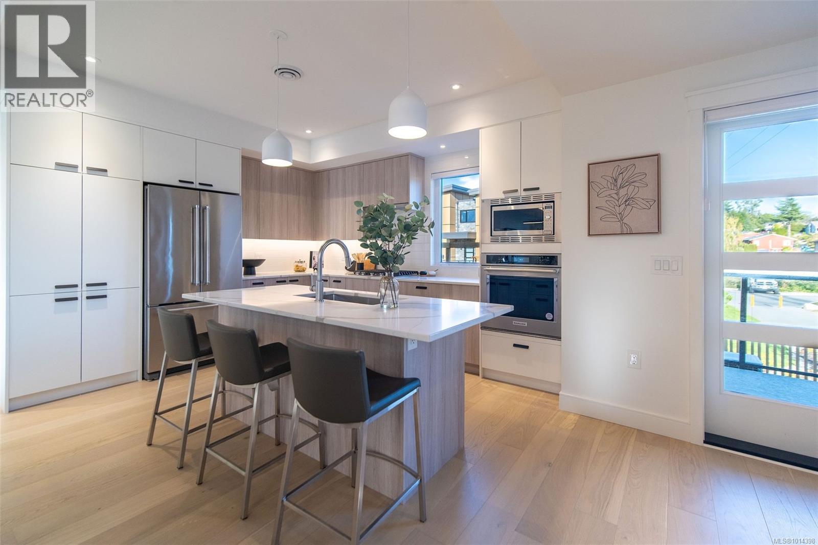 14 4253 Dieppe Rd, Saanich
