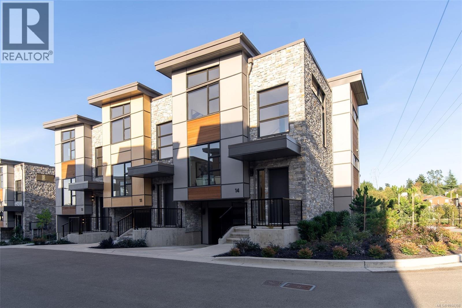 14 4253 Dieppe Rd, Saanich