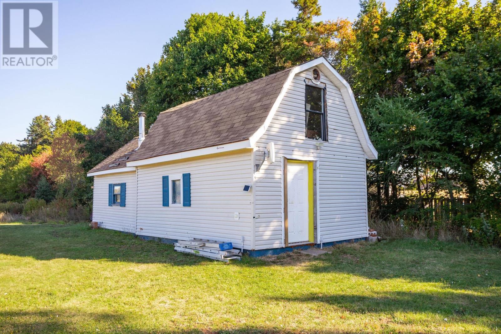 616 Valleyfield Road - 40