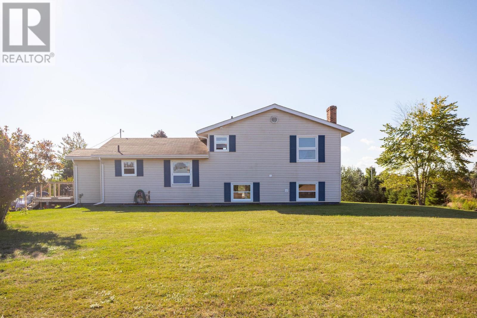 616 Valleyfield Road - 48