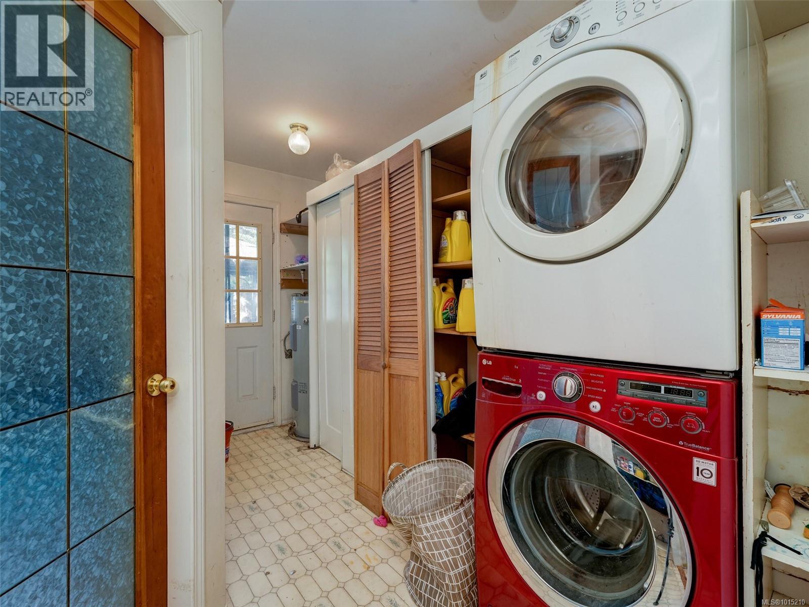 2814 Carlow Rd, Langford