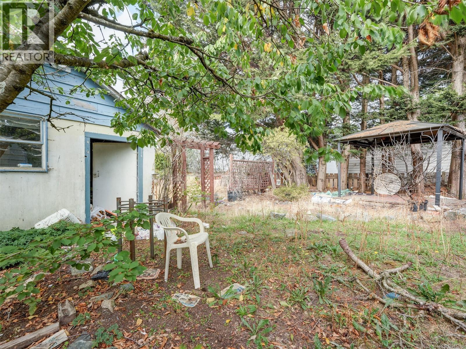 2814 Carlow Rd, Langford