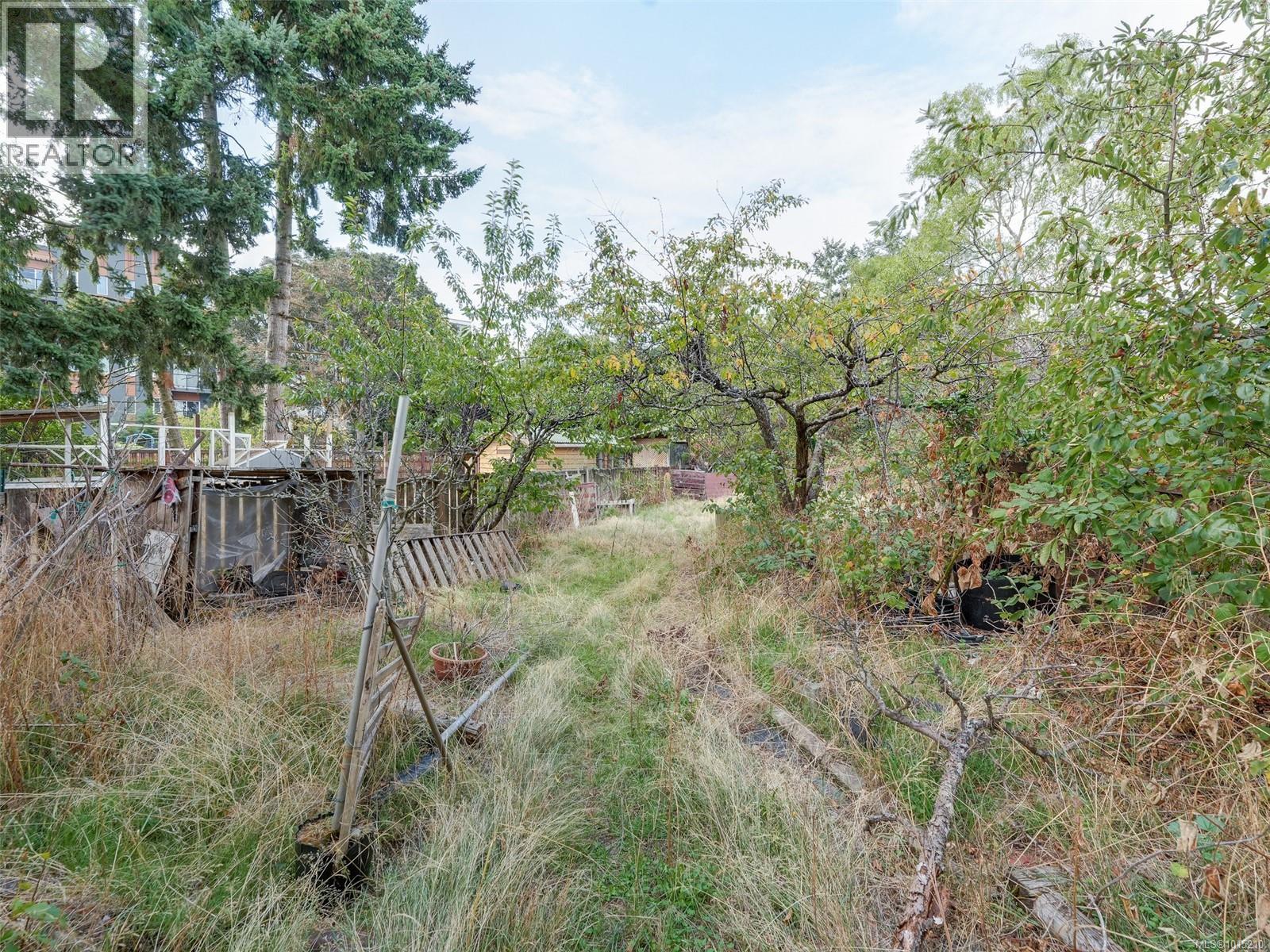 2814 Carlow Rd, Langford