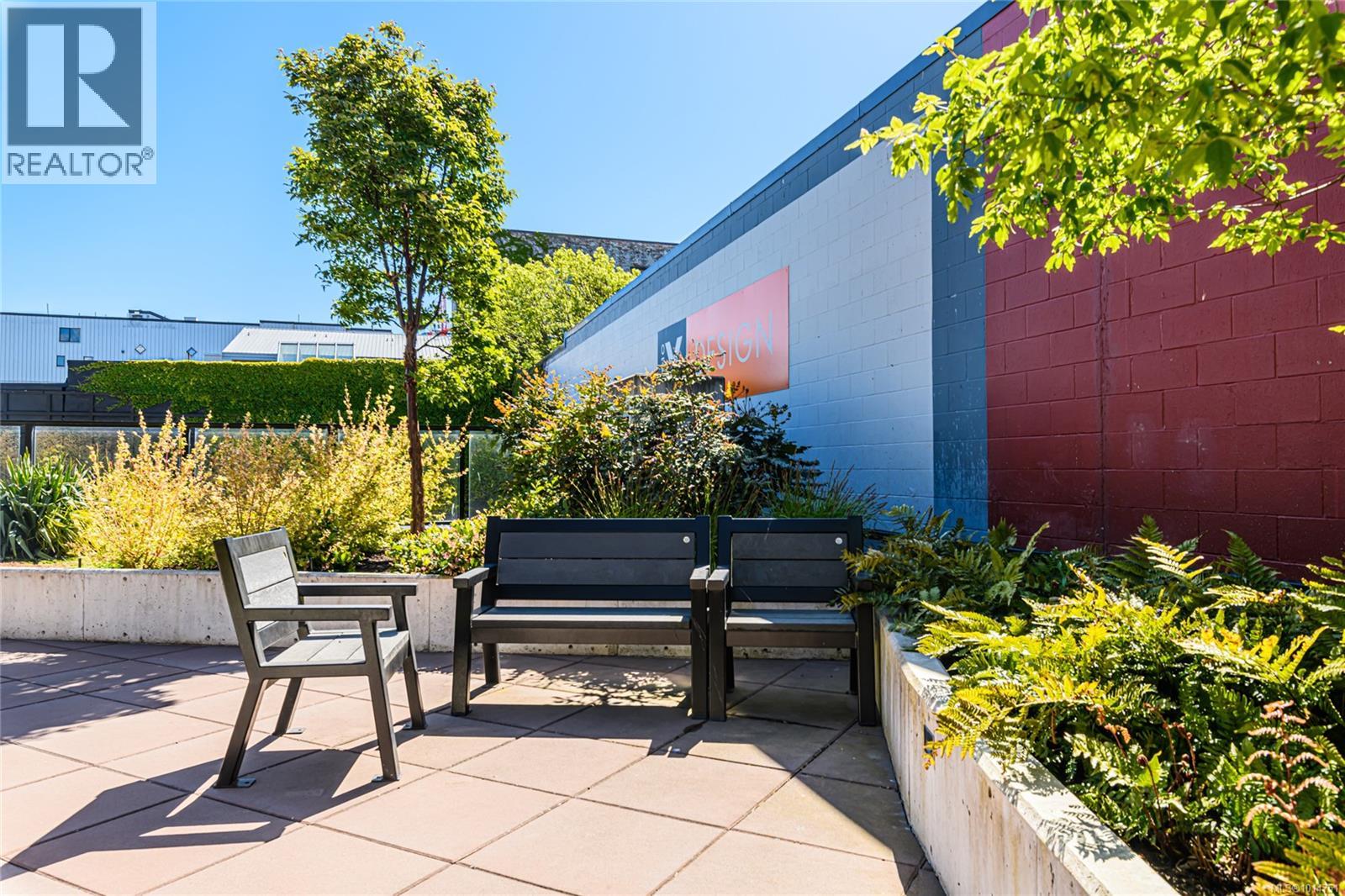 221 515 Chatham St, Victoria