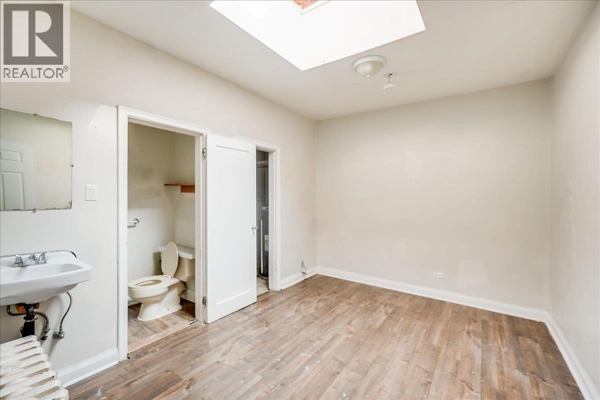 156 HAIG STREET - 34