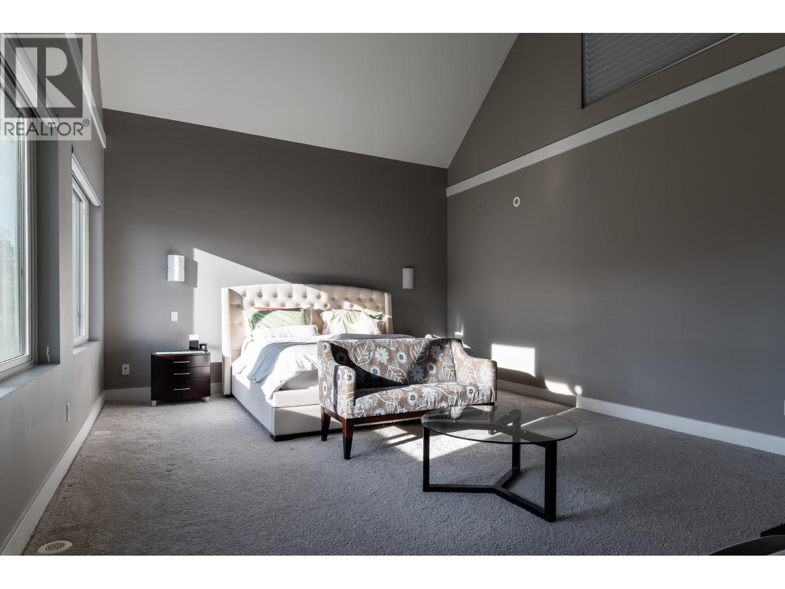 9571 DIAMOND ROAD, Richmond