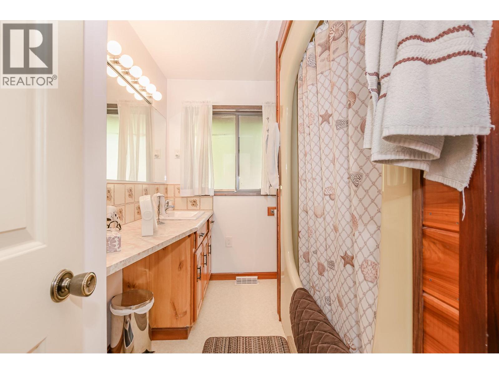 153 Hadow Road SE, Salmon Arm