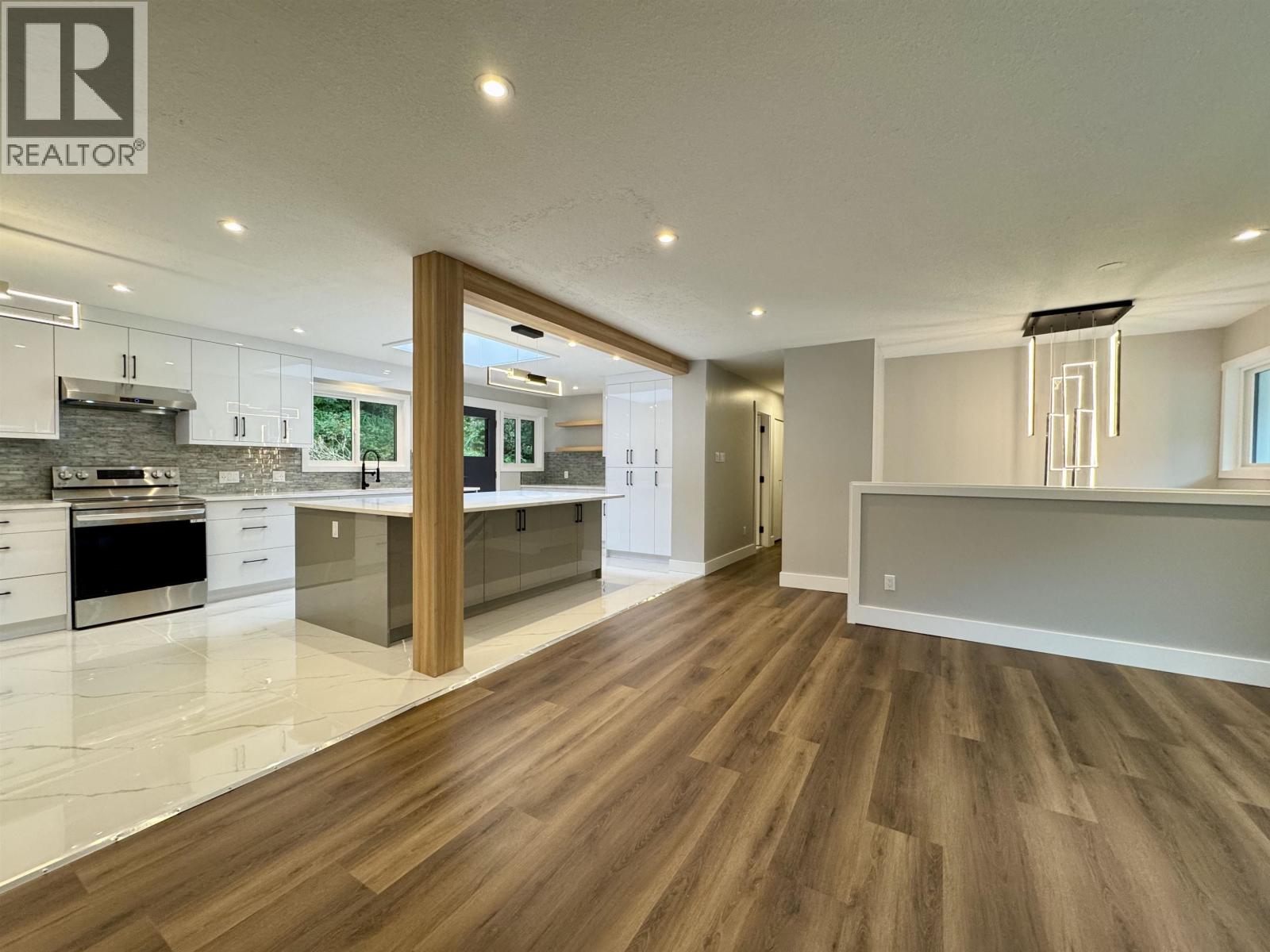 1831 KOOTENAY AVENUE